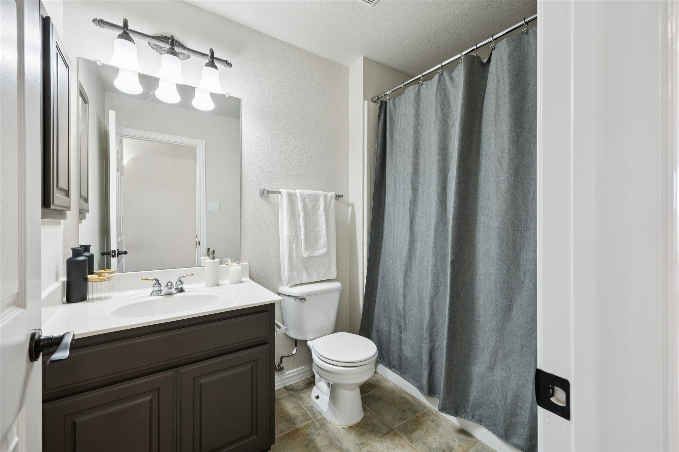 4871 Voyager Drive