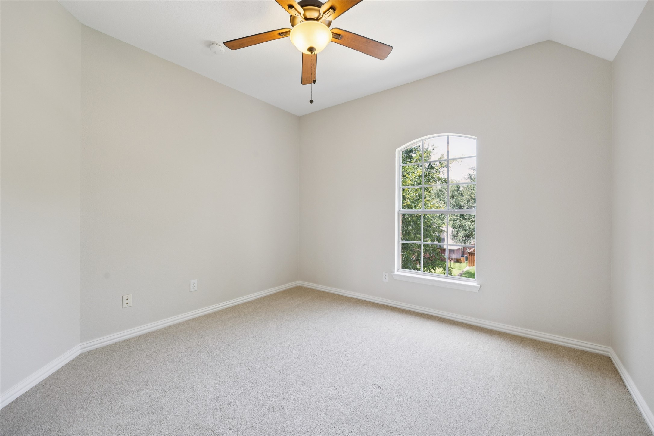 4871 Voyager Drive