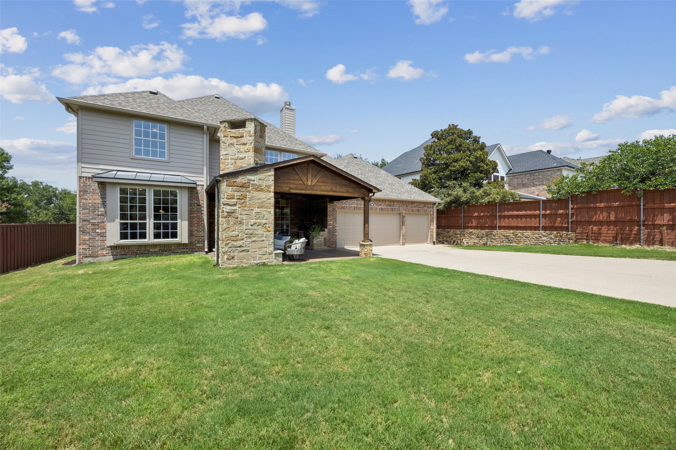 4871 Voyager Drive