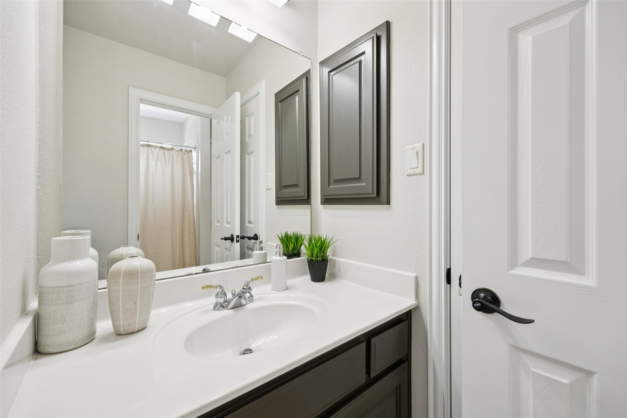 4871 Voyager Drive