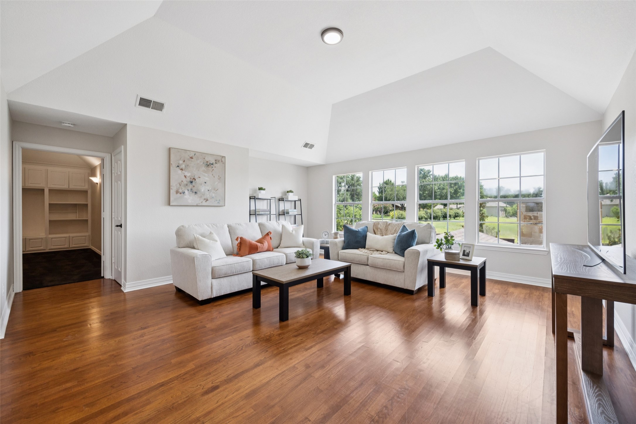 4871 Voyager Drive