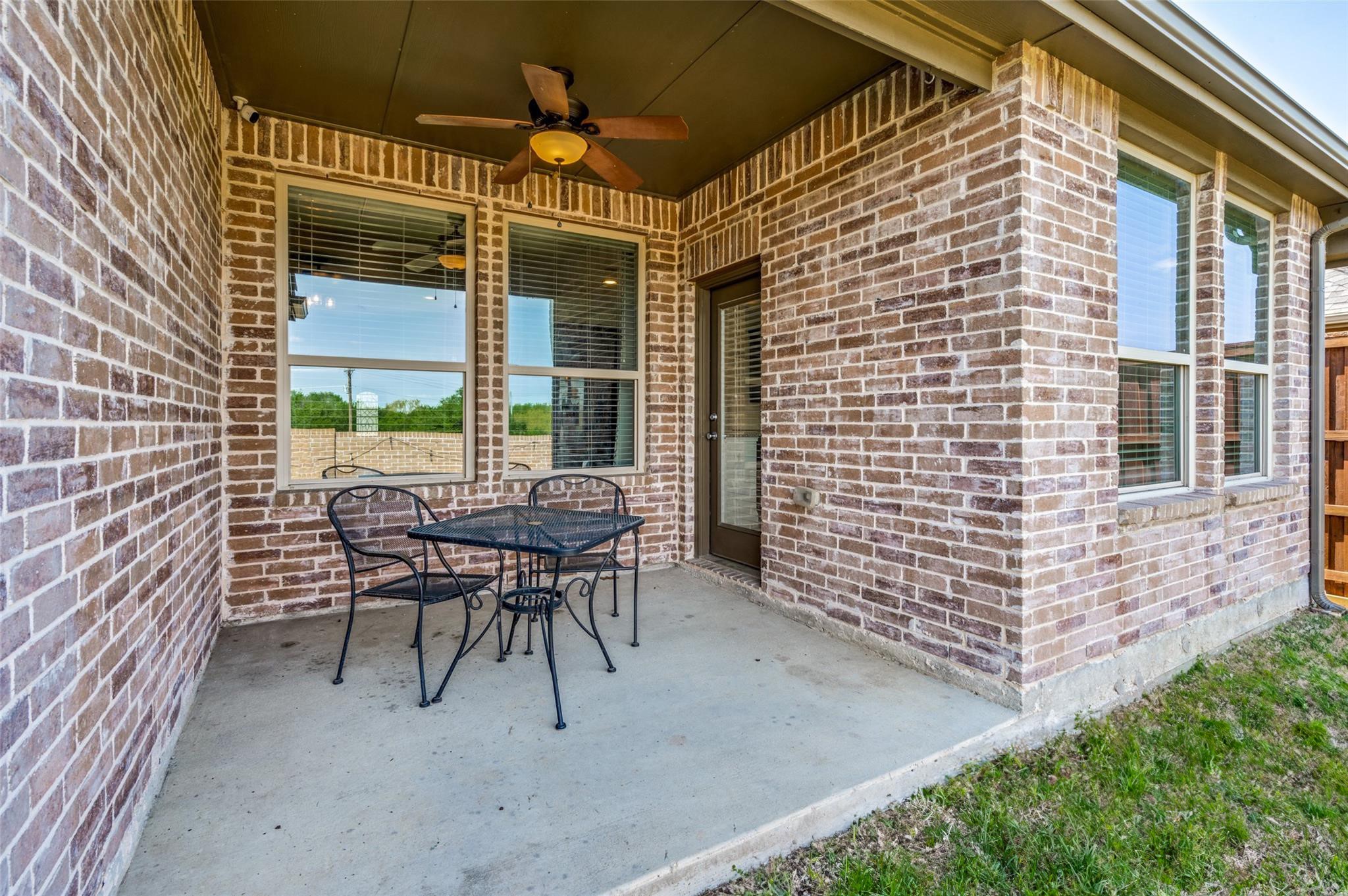 1209 Roadrunner Drive