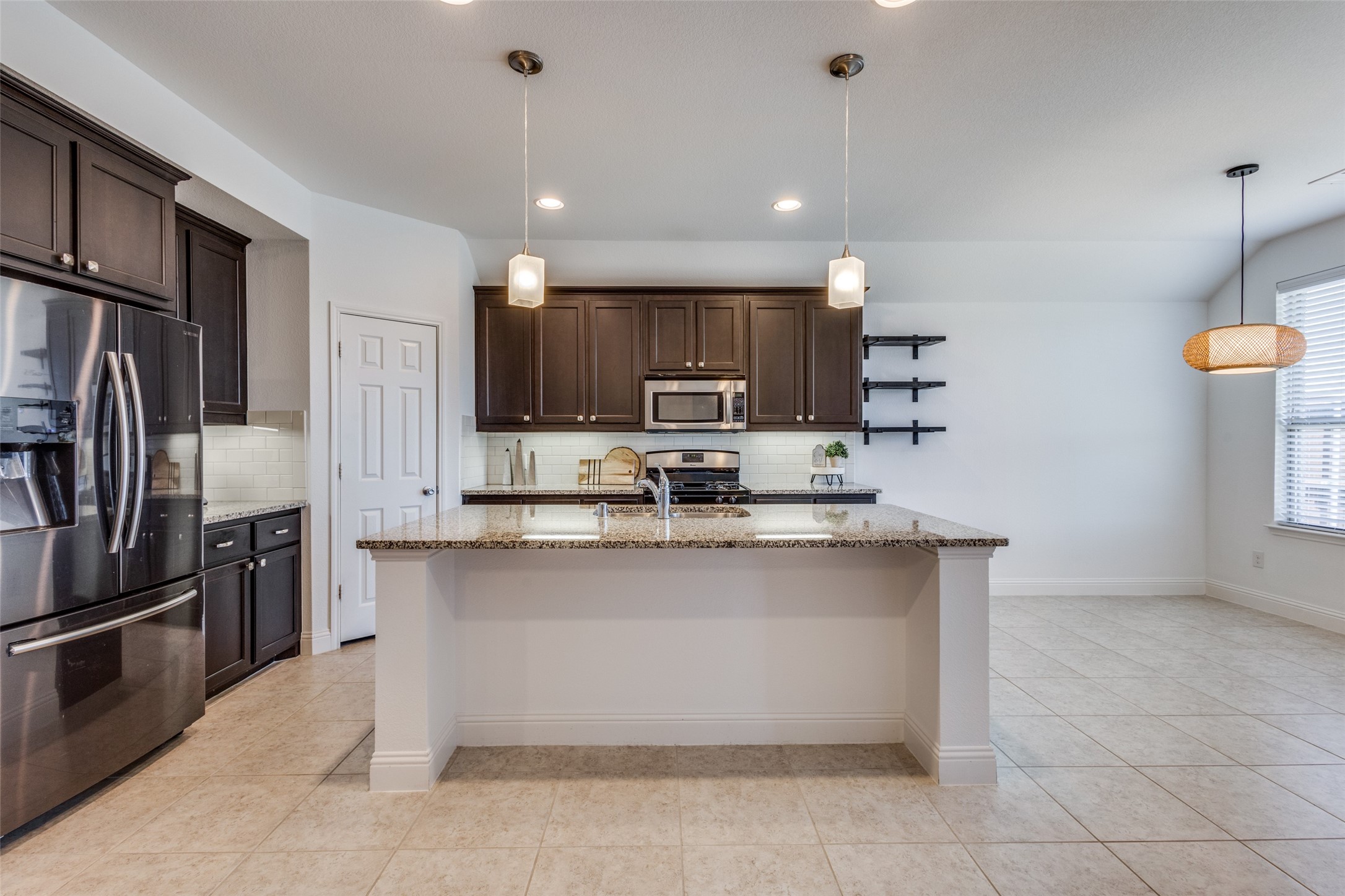 1209 Roadrunner Drive