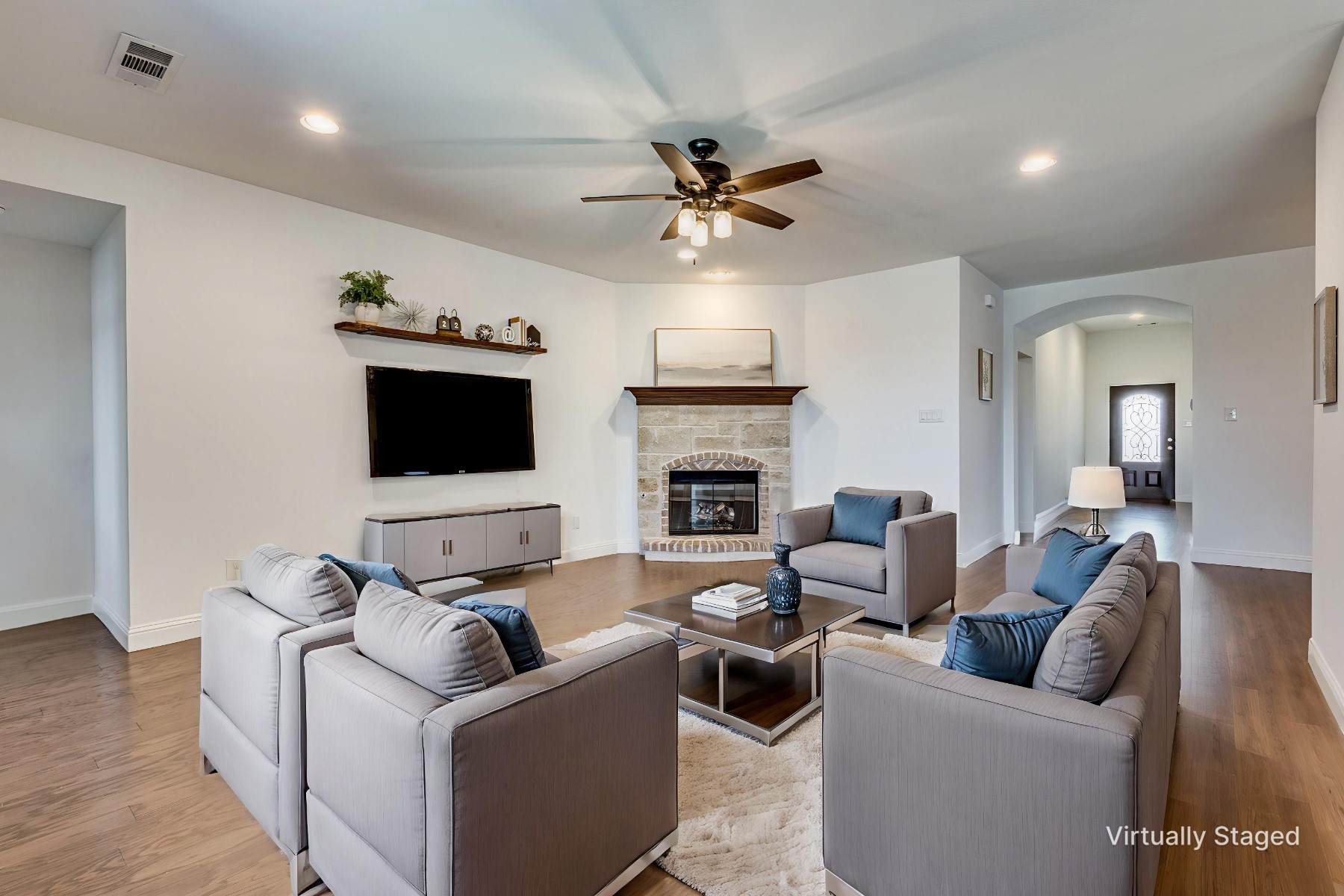 1209 Roadrunner Drive