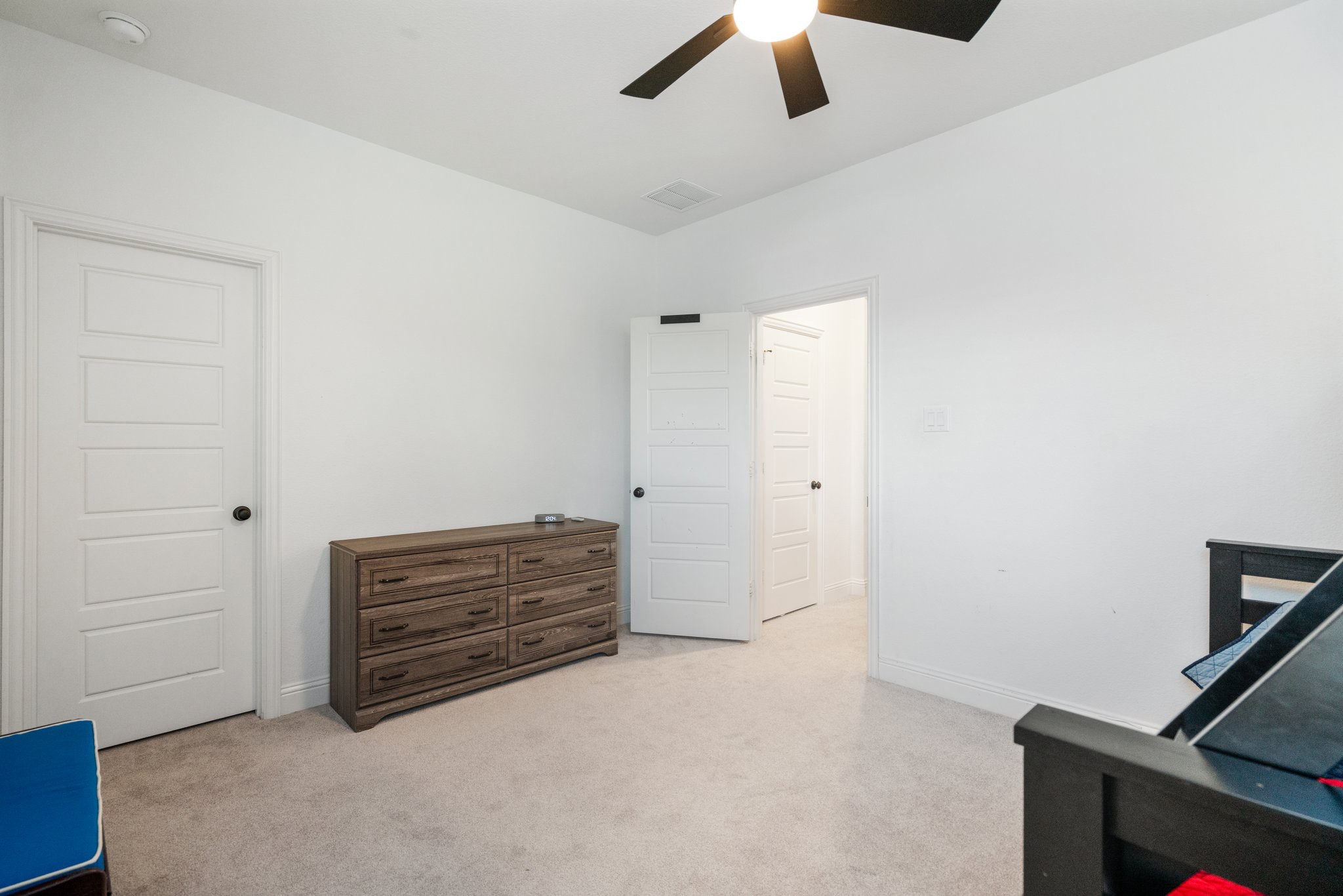 8609 Autumn Lake Trail