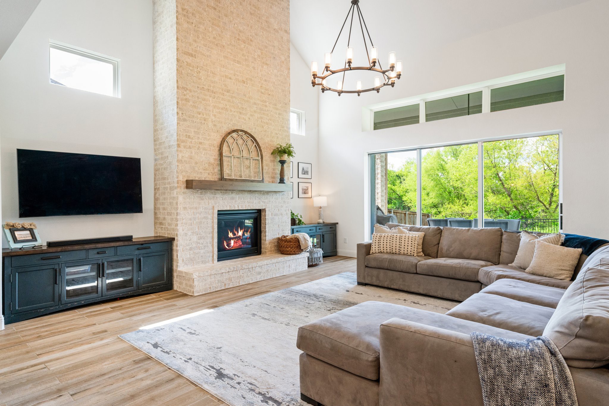 8609 Autumn Lake Trail