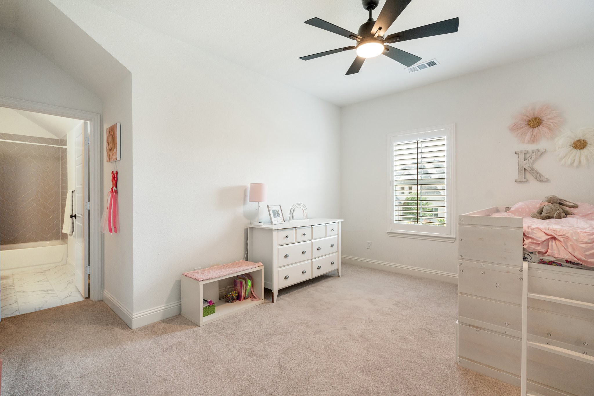 8609 Autumn Lake Trail