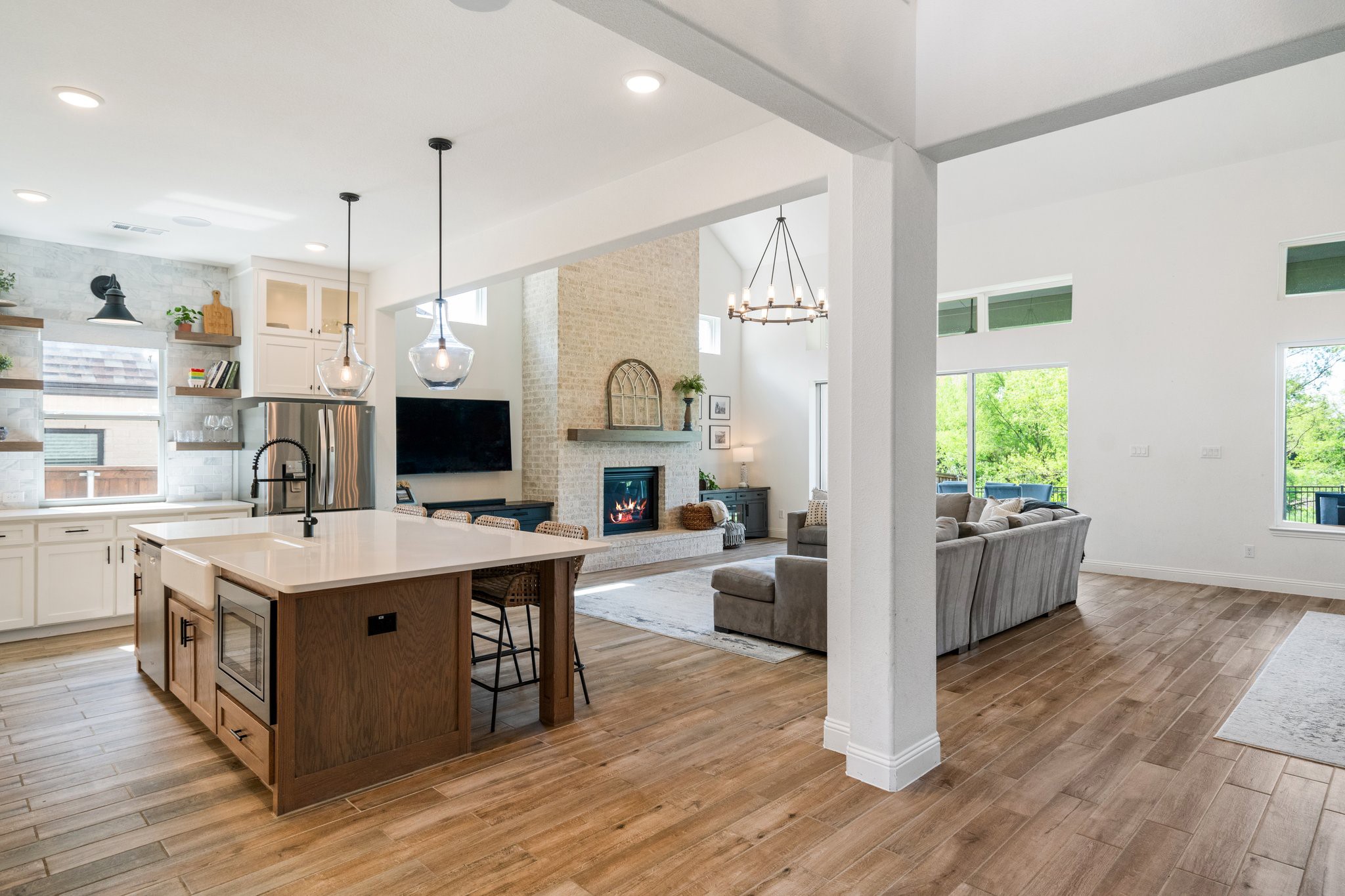 8609 Autumn Lake Trail