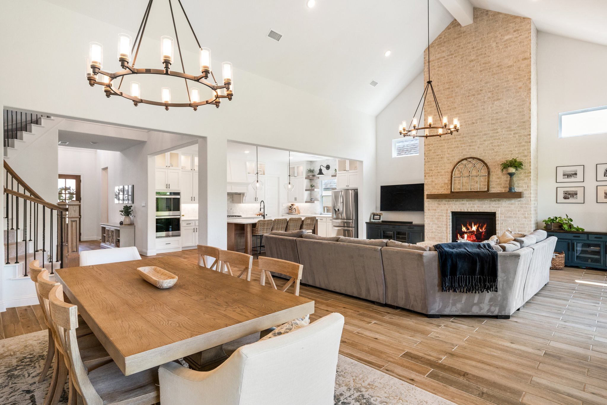 8609 Autumn Lake Trail