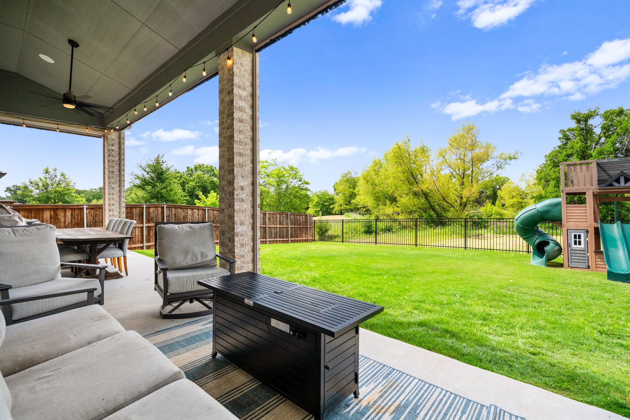 8609 Autumn Lake Trail