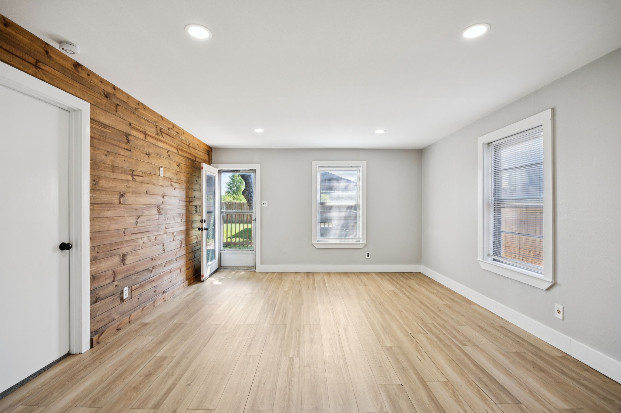 8620 Woodcastle Drive