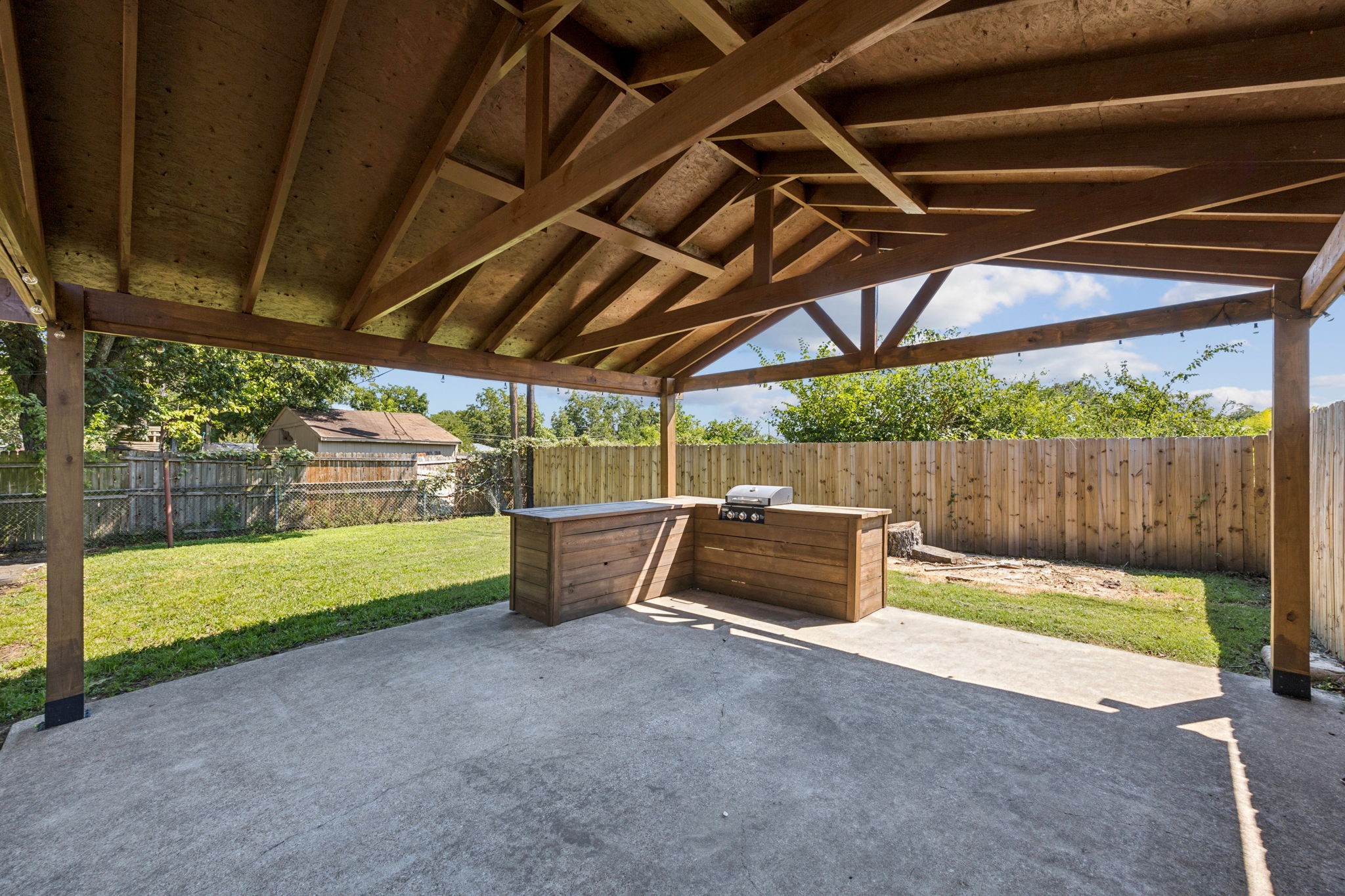 8620 Woodcastle Drive