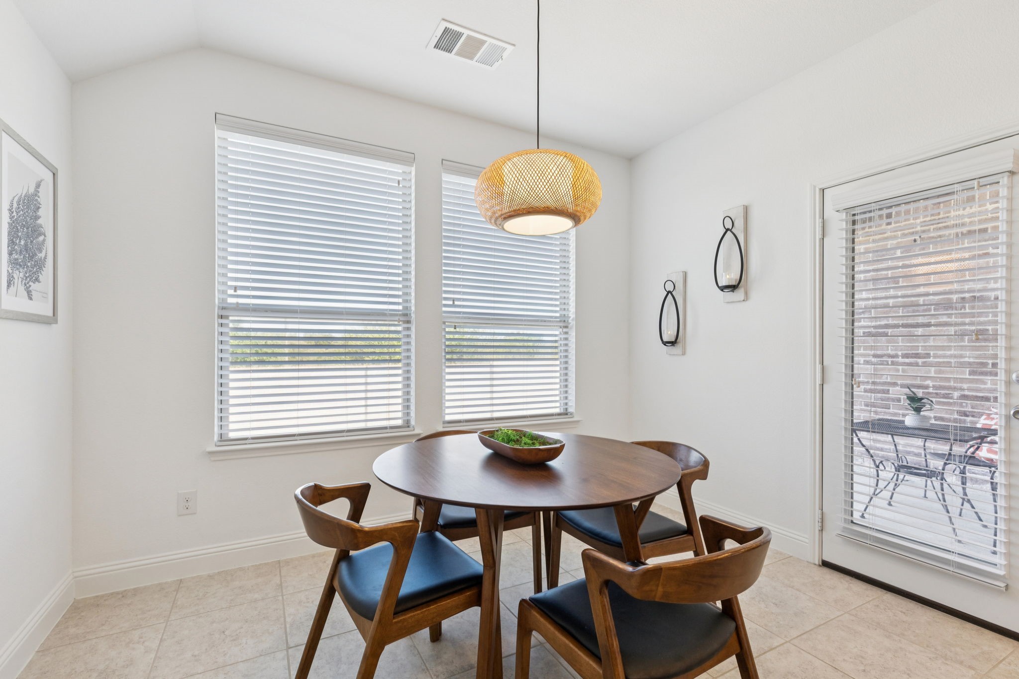 1209 Roadrunner Drive