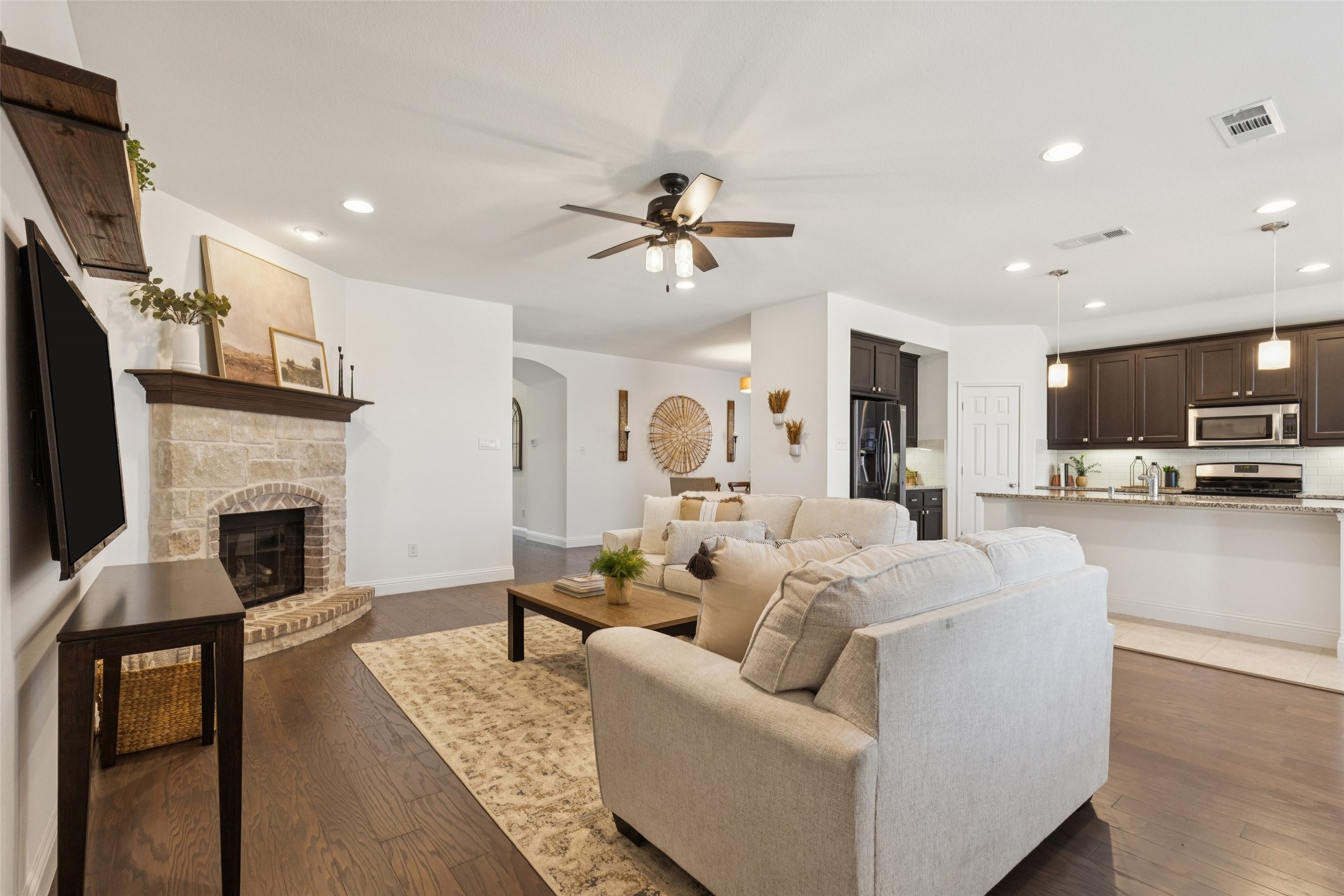 1209 Roadrunner Drive