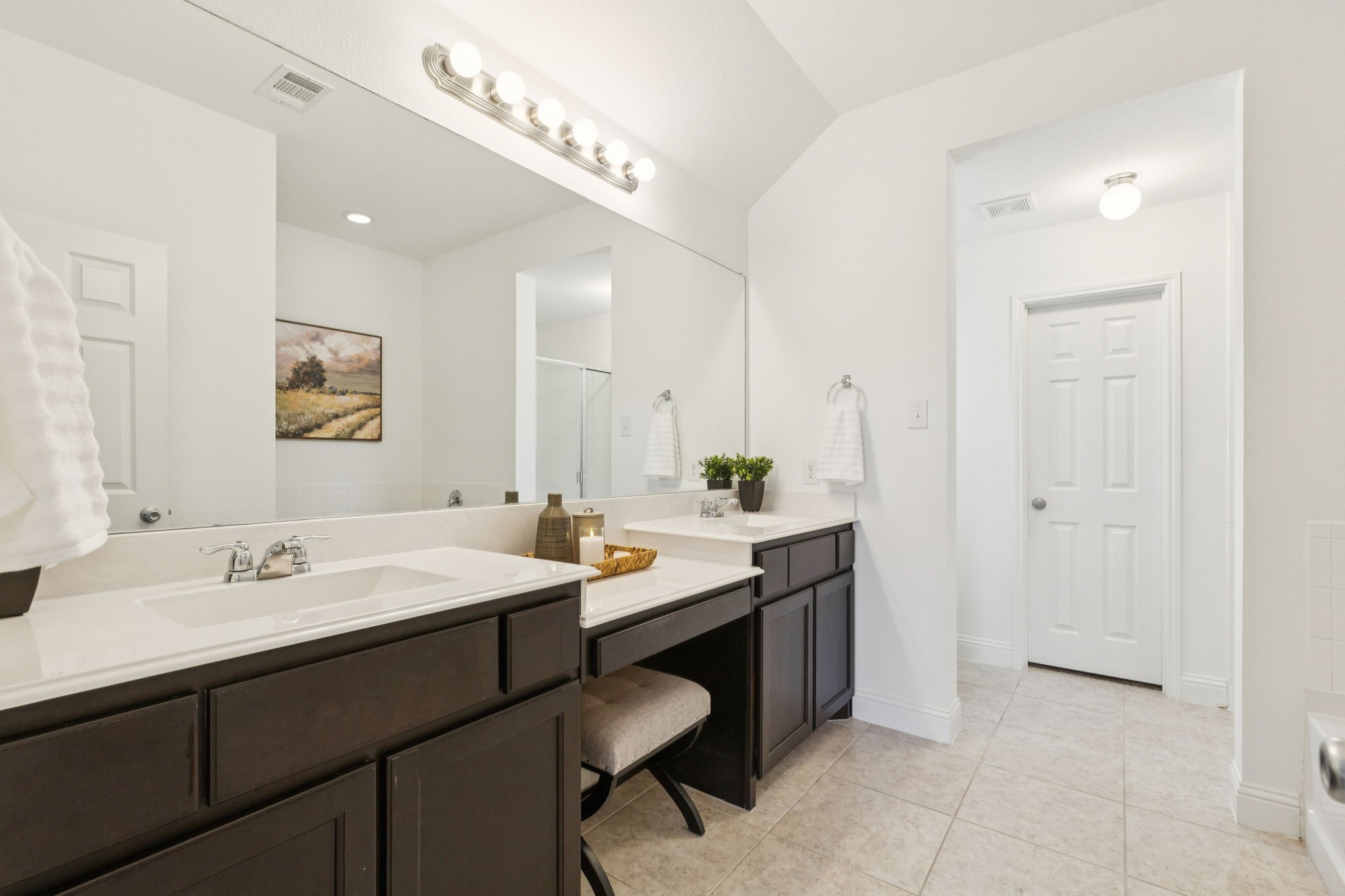 1209 Roadrunner Drive