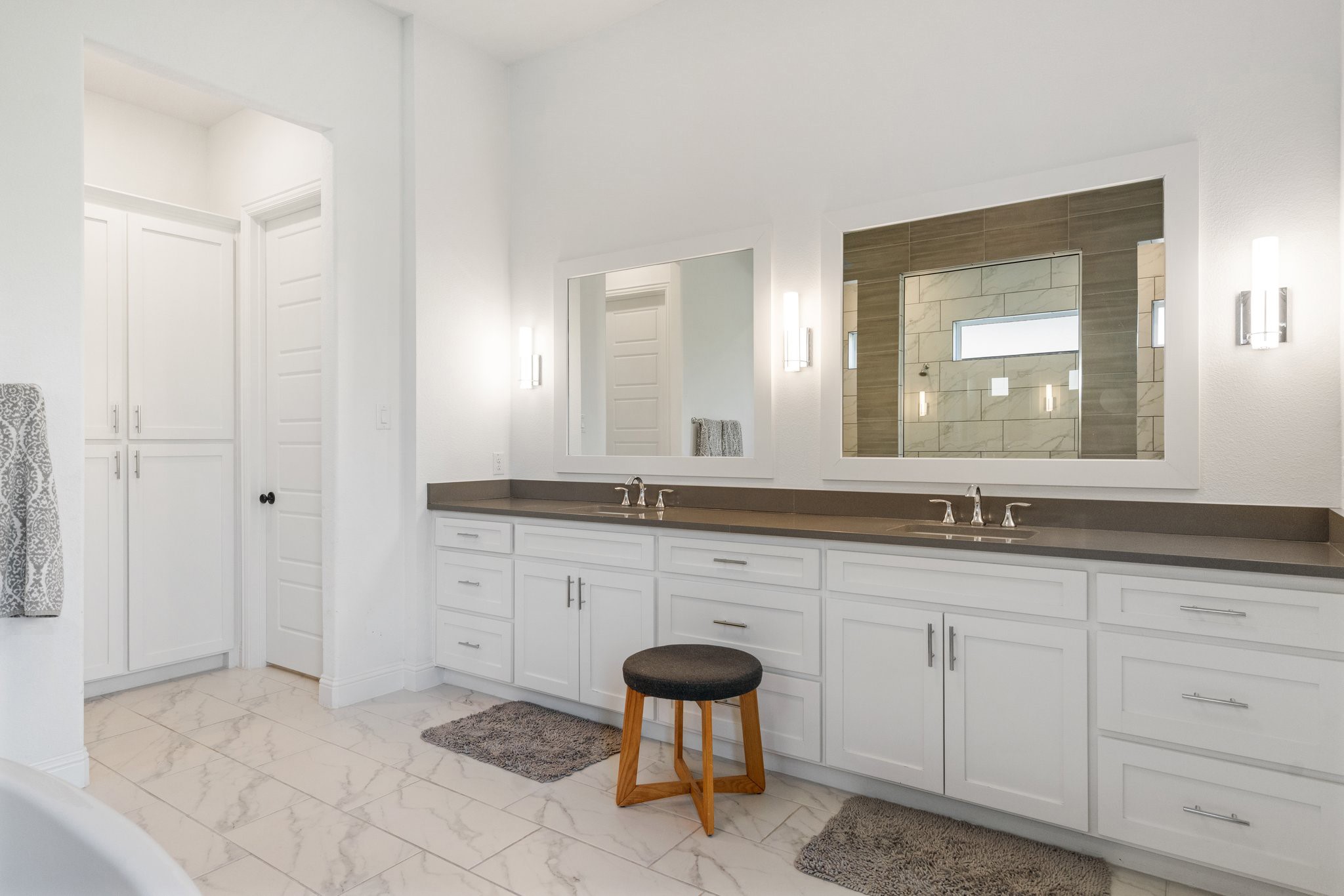 8609 Autumn Lake Trail