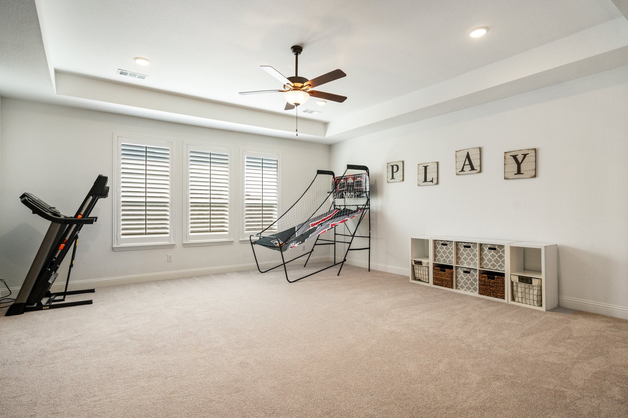 8609 Autumn Lake Trail