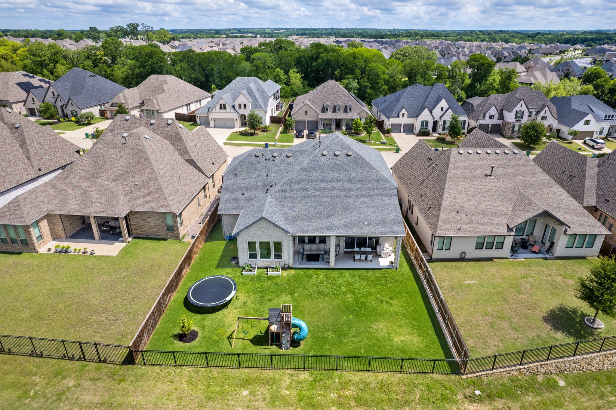 8609 Autumn Lake Trail