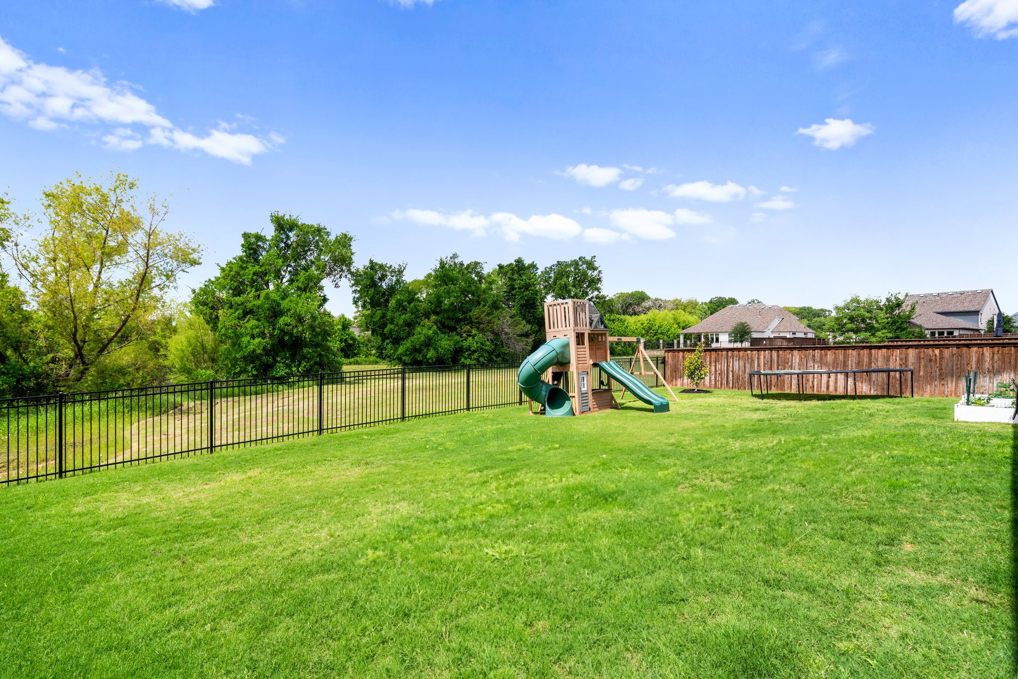 8609 Autumn Lake Trail