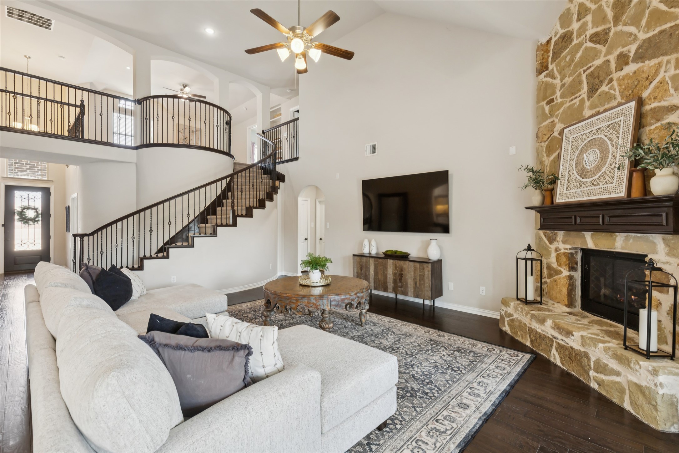 2312 Whitney Lane