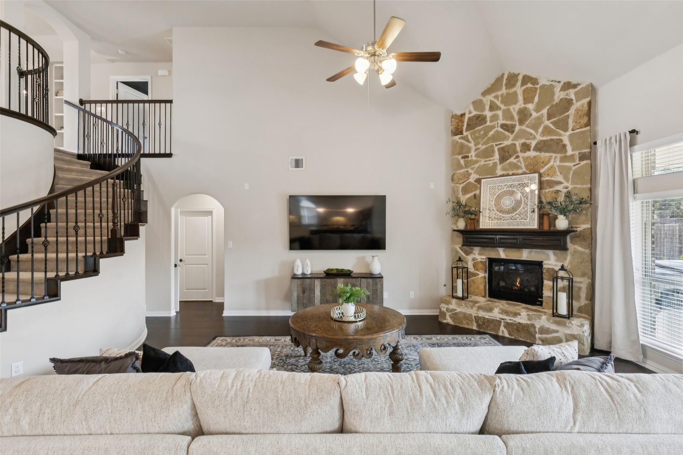 2312 Whitney Lane
