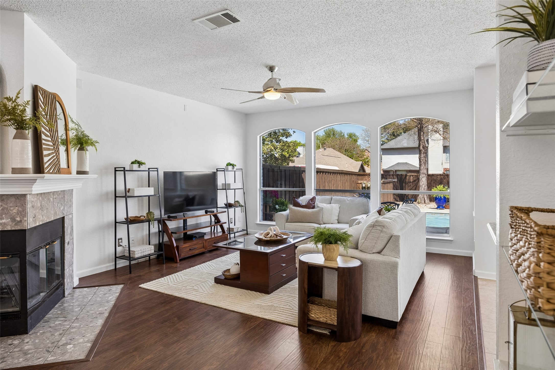 4212 Honeysuckle Drive