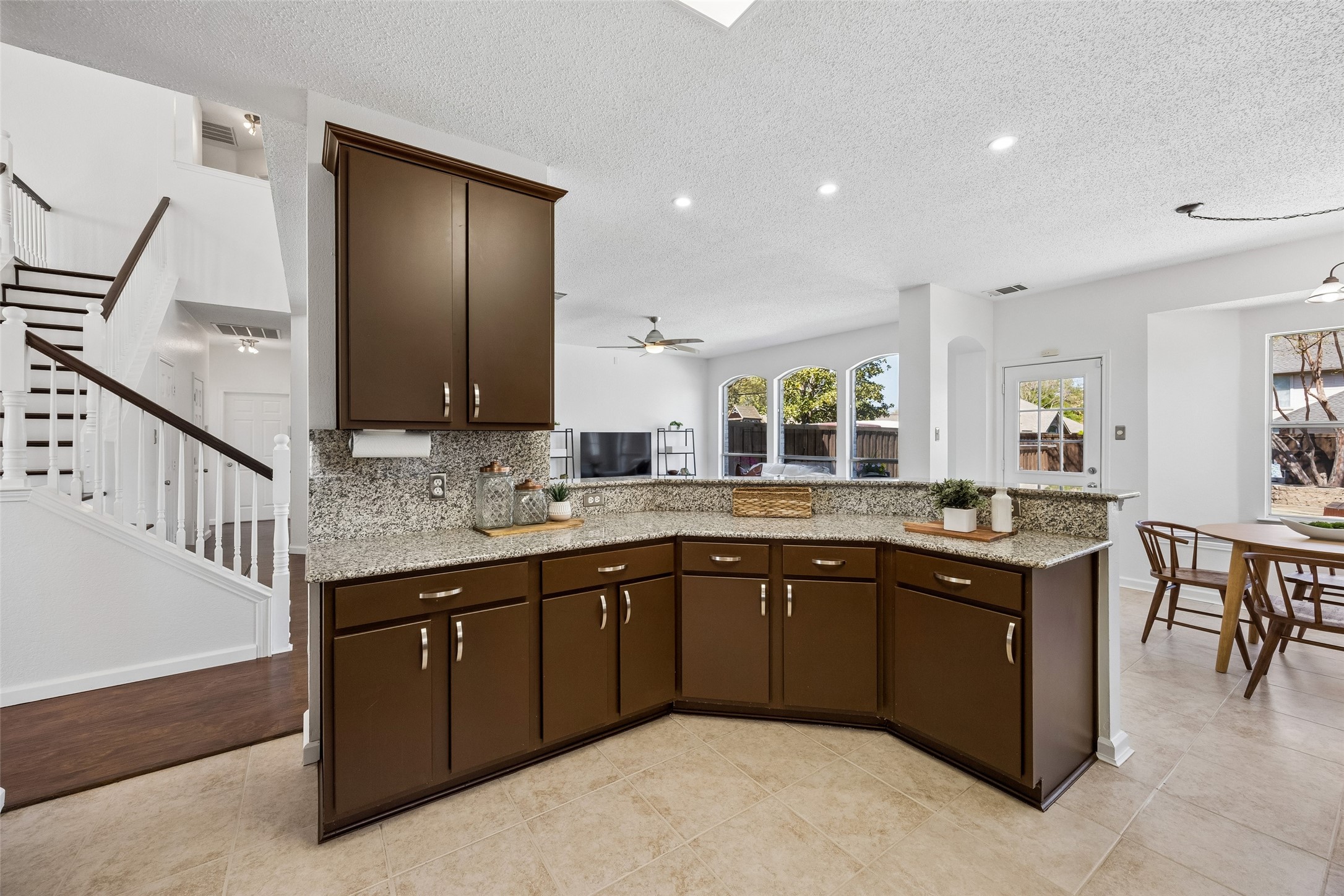 4212 Honeysuckle Drive