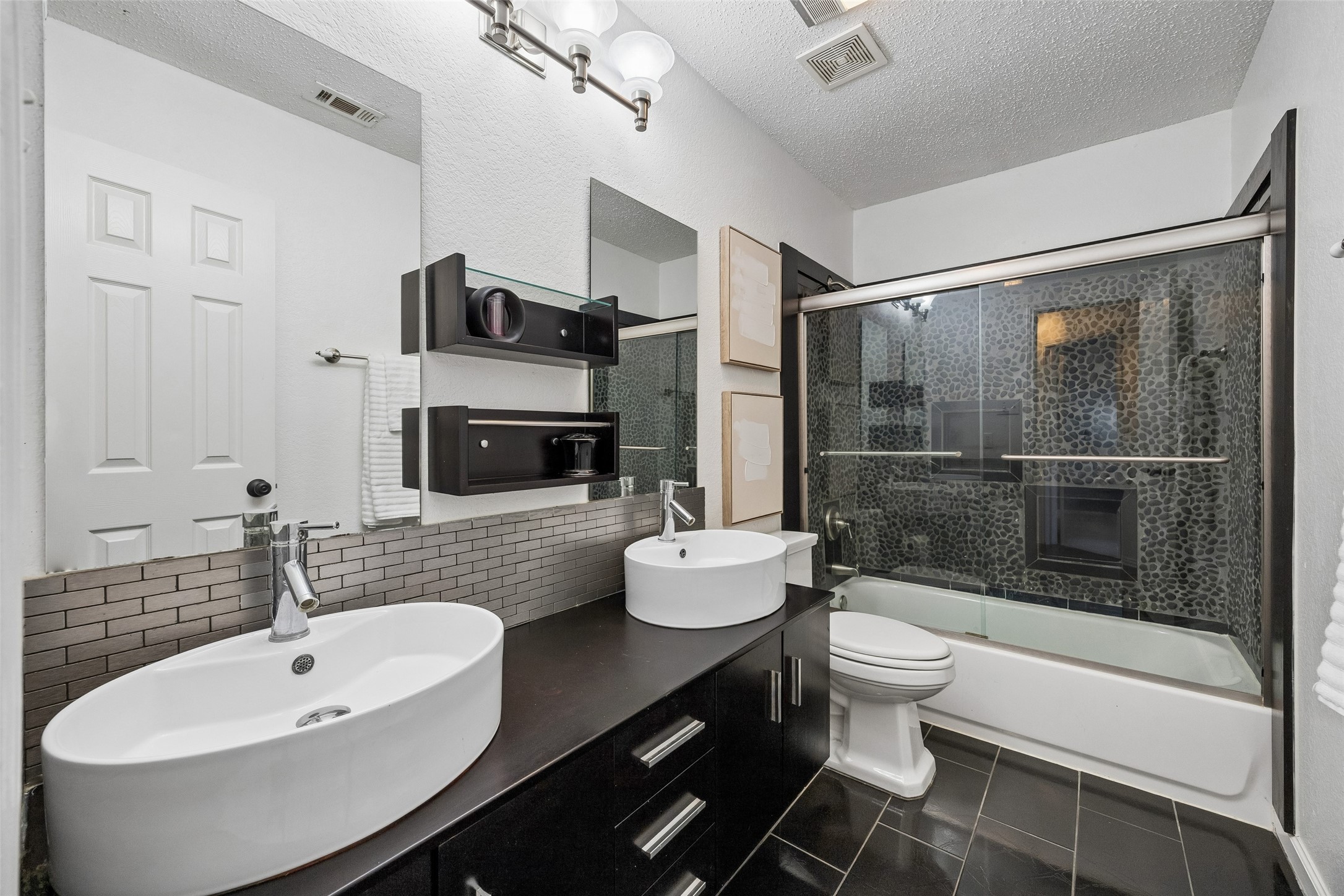 4212 Honeysuckle Drive