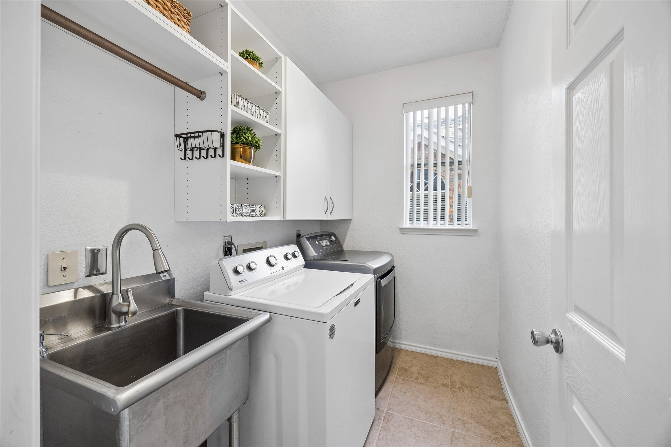 4212 Honeysuckle Drive