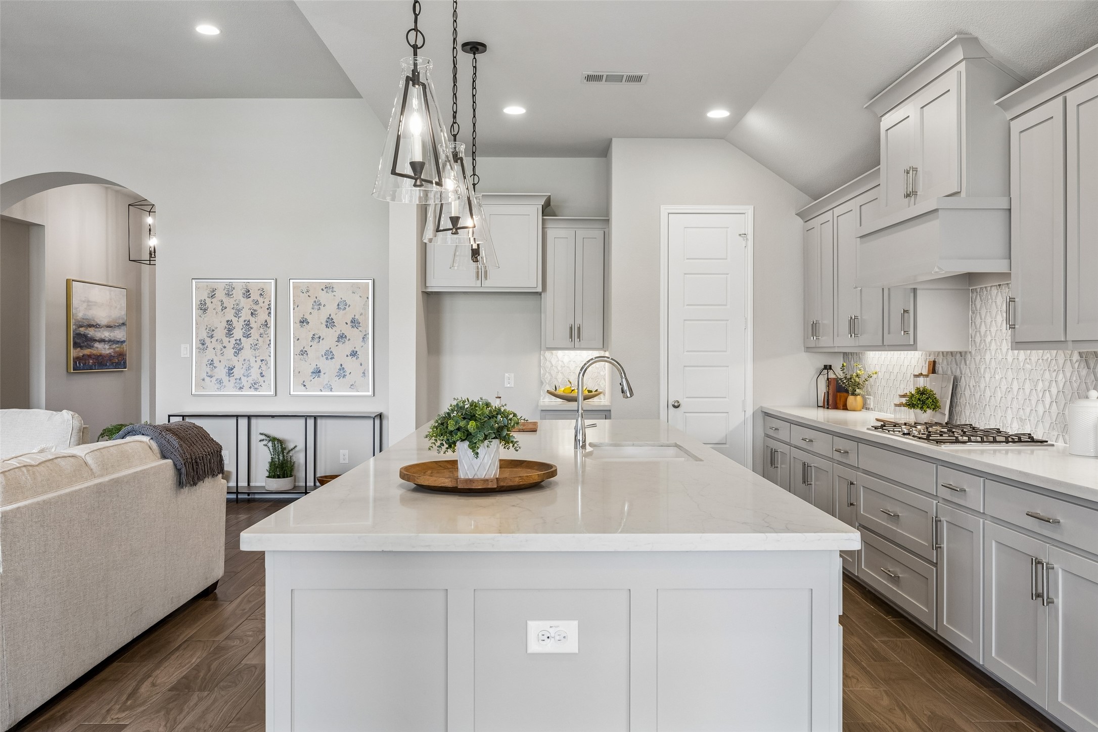 409 Calmwater Cove