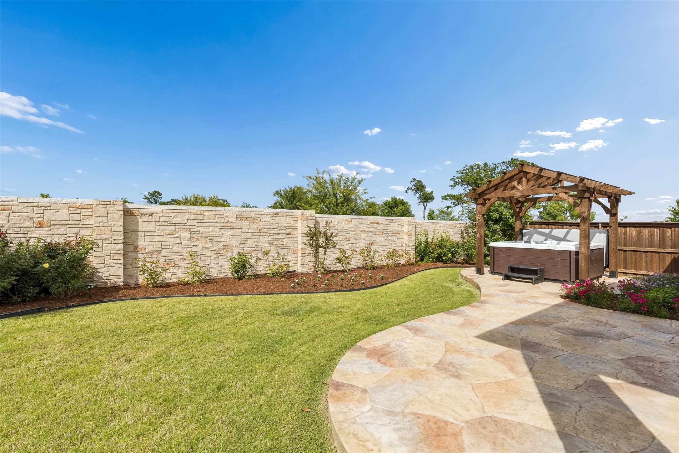 409 Calmwater Cove