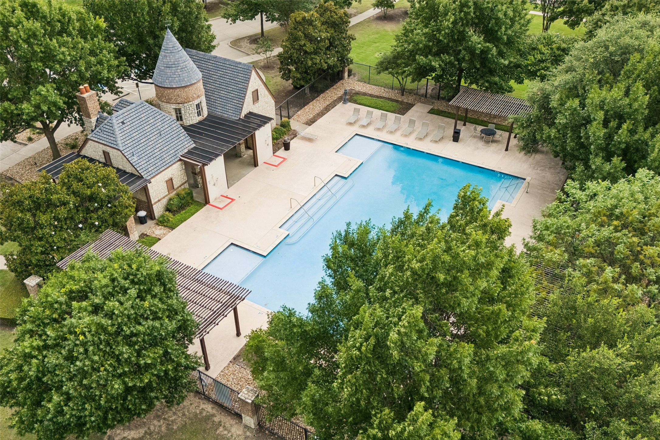 7833 Crampton Lane