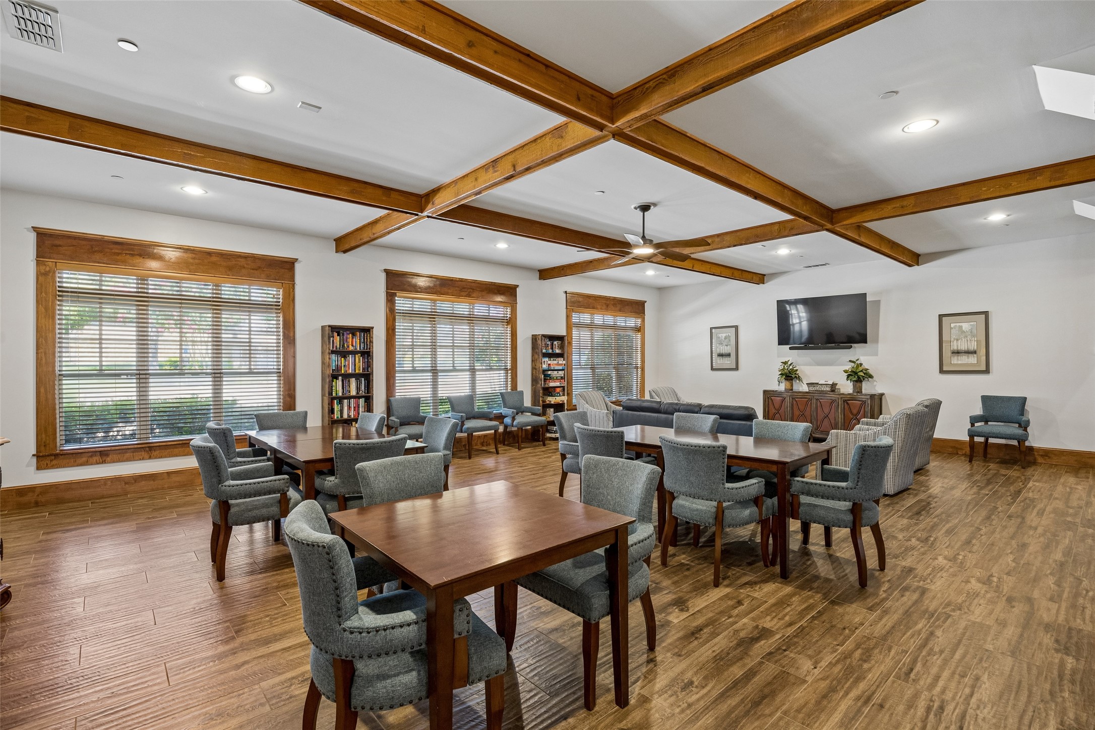 5125 Kentwood Drive