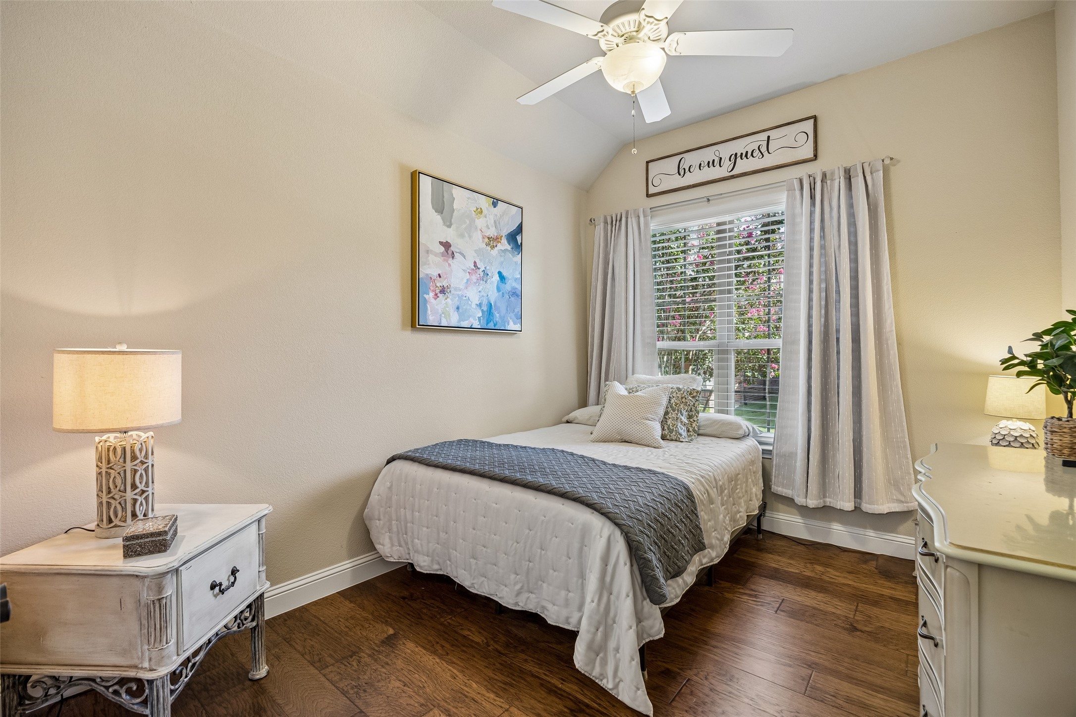 5125 Kentwood Drive