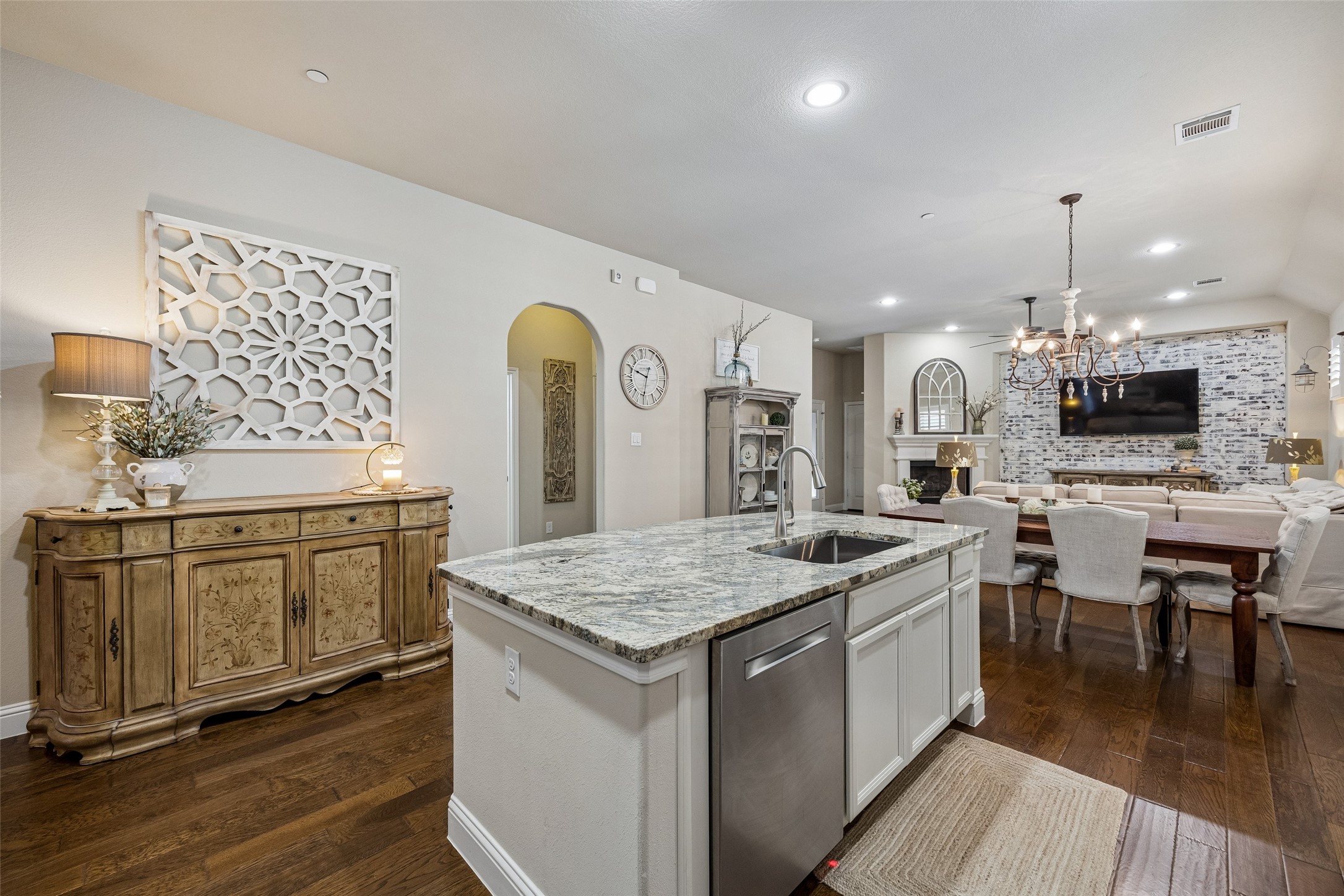 5125 Kentwood Drive