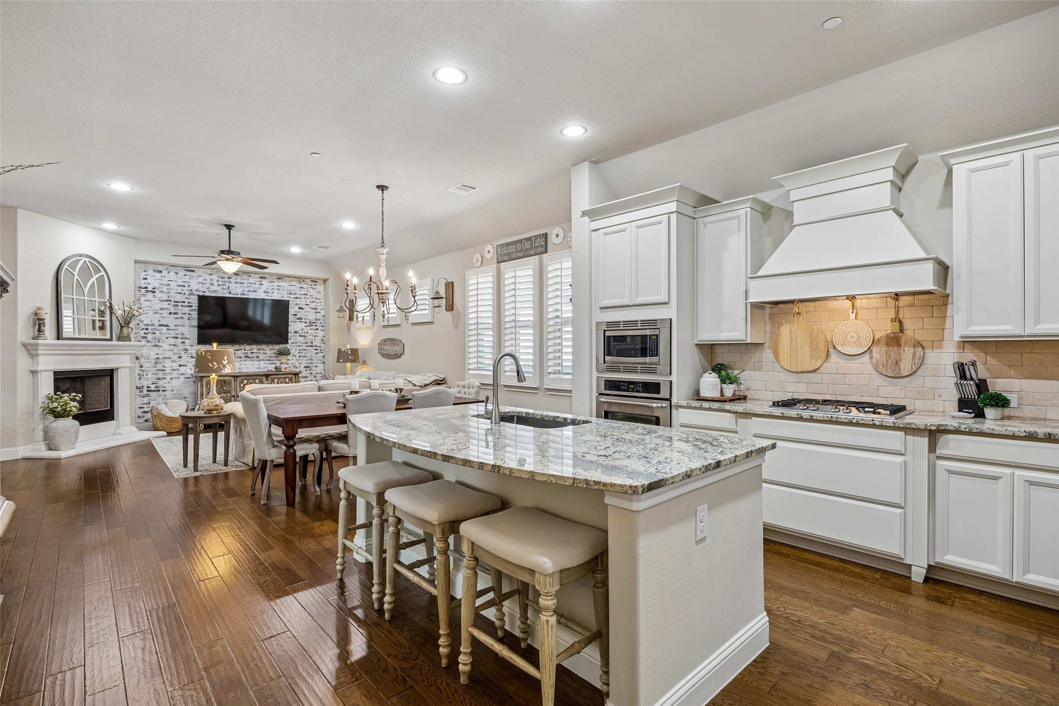 5125 Kentwood Drive