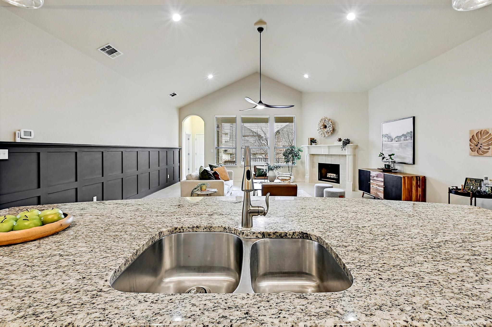 940 Purple Moor PASS