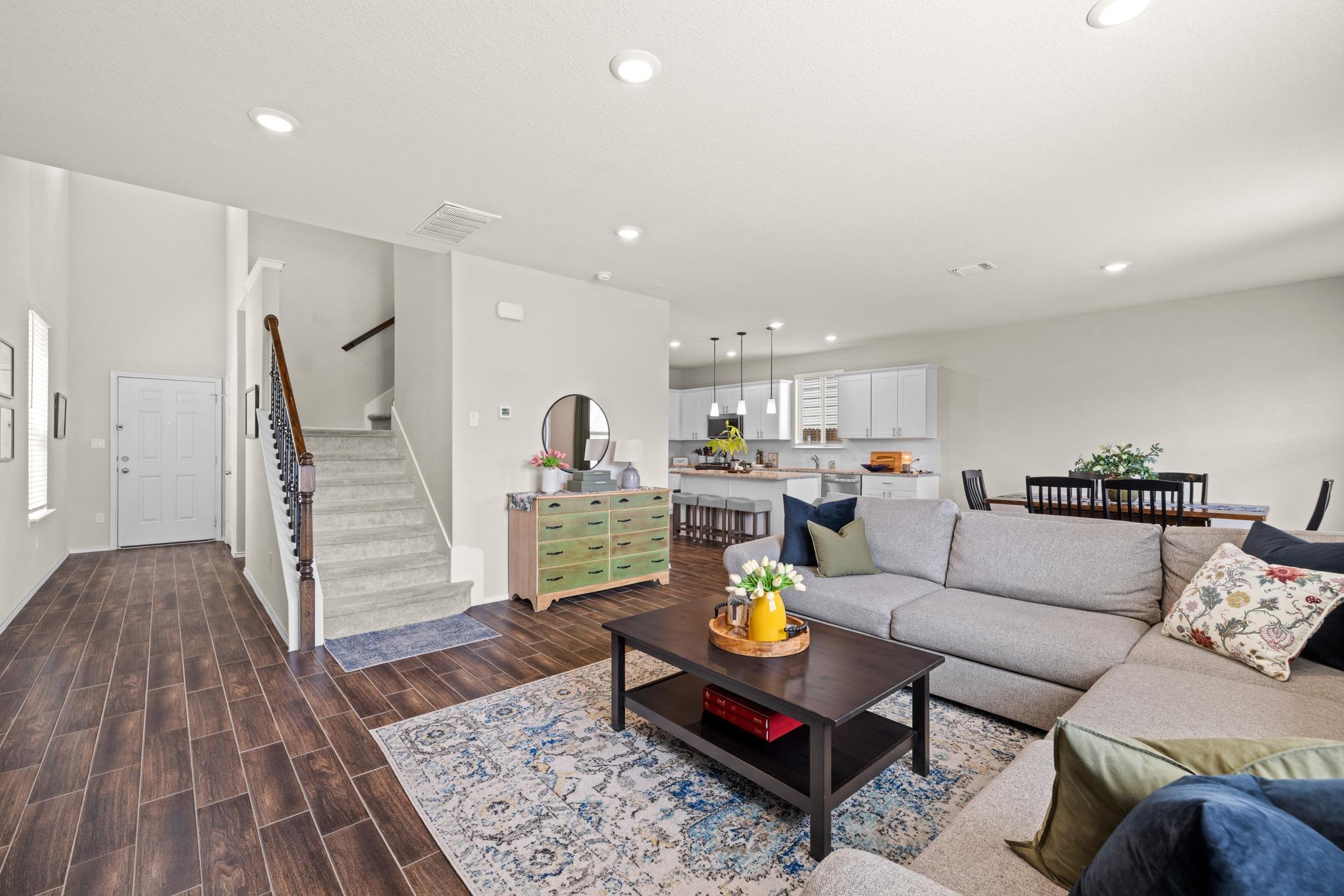 416 Bella Luna WAY