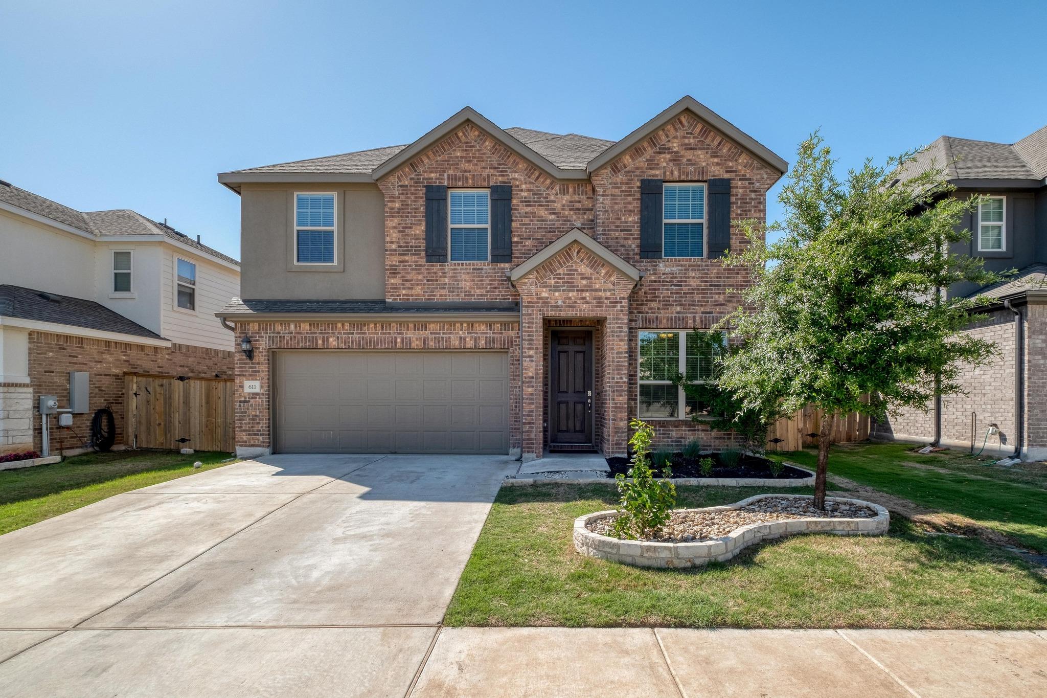 611 Windbrook DR