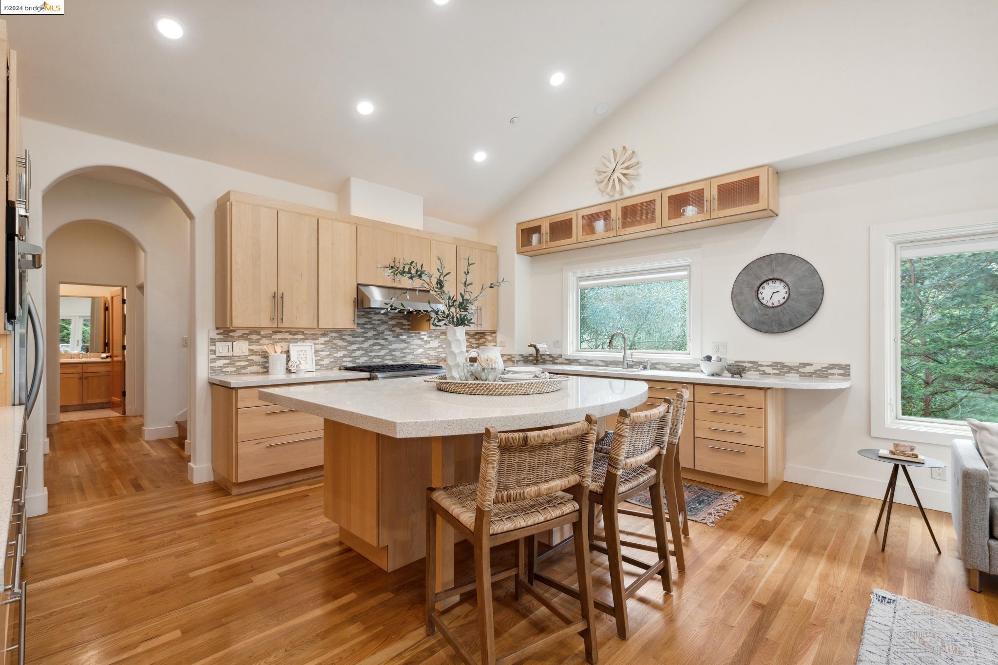 60 PINE HILLS CT