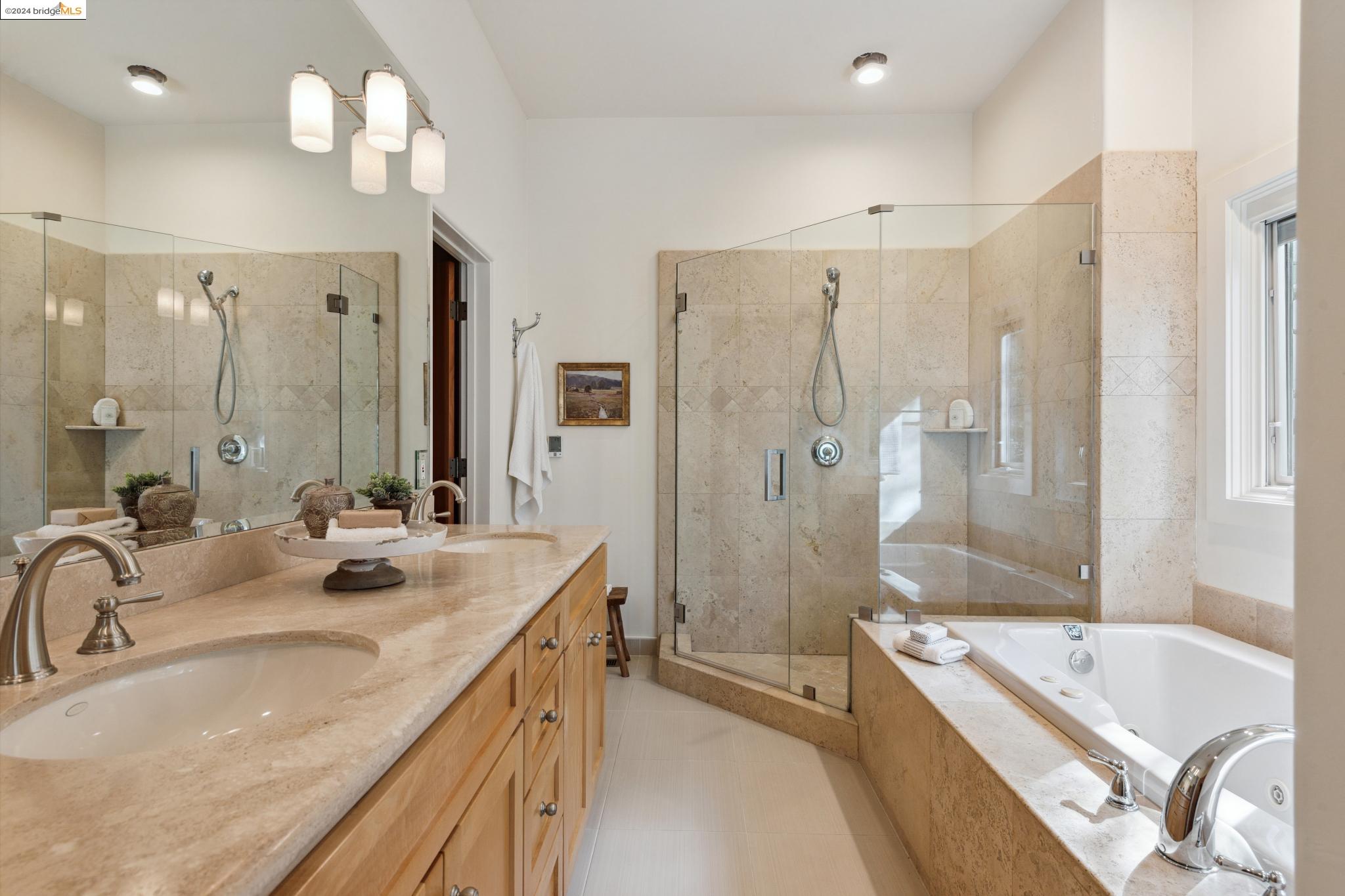 60 PINE HILLS CT