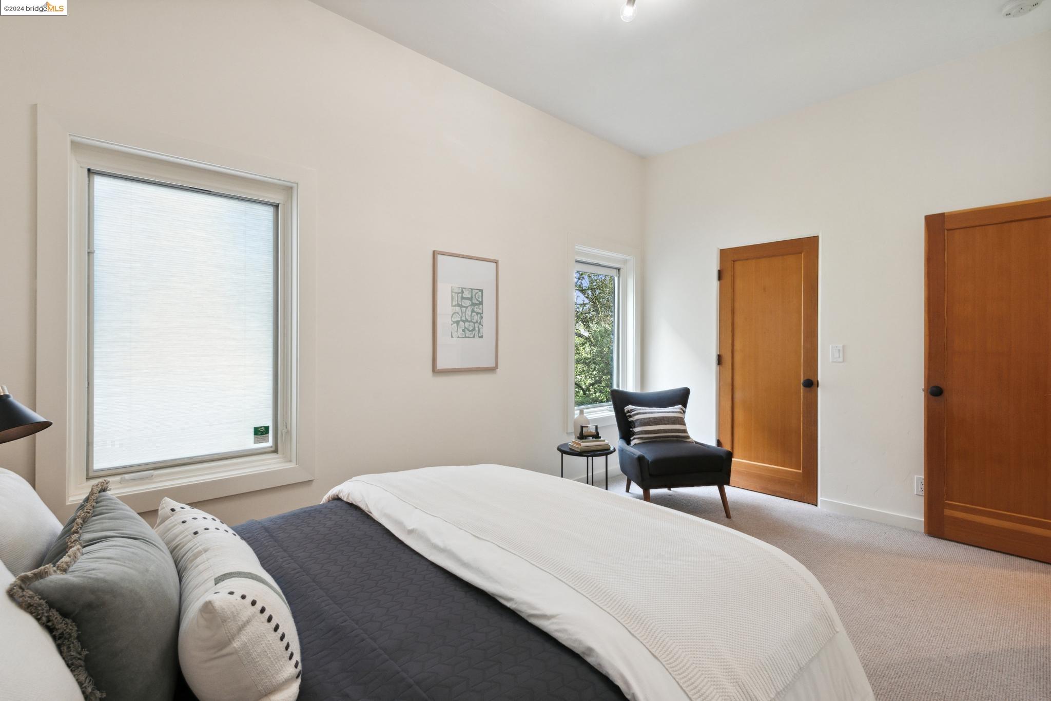 60 PINE HILLS CT