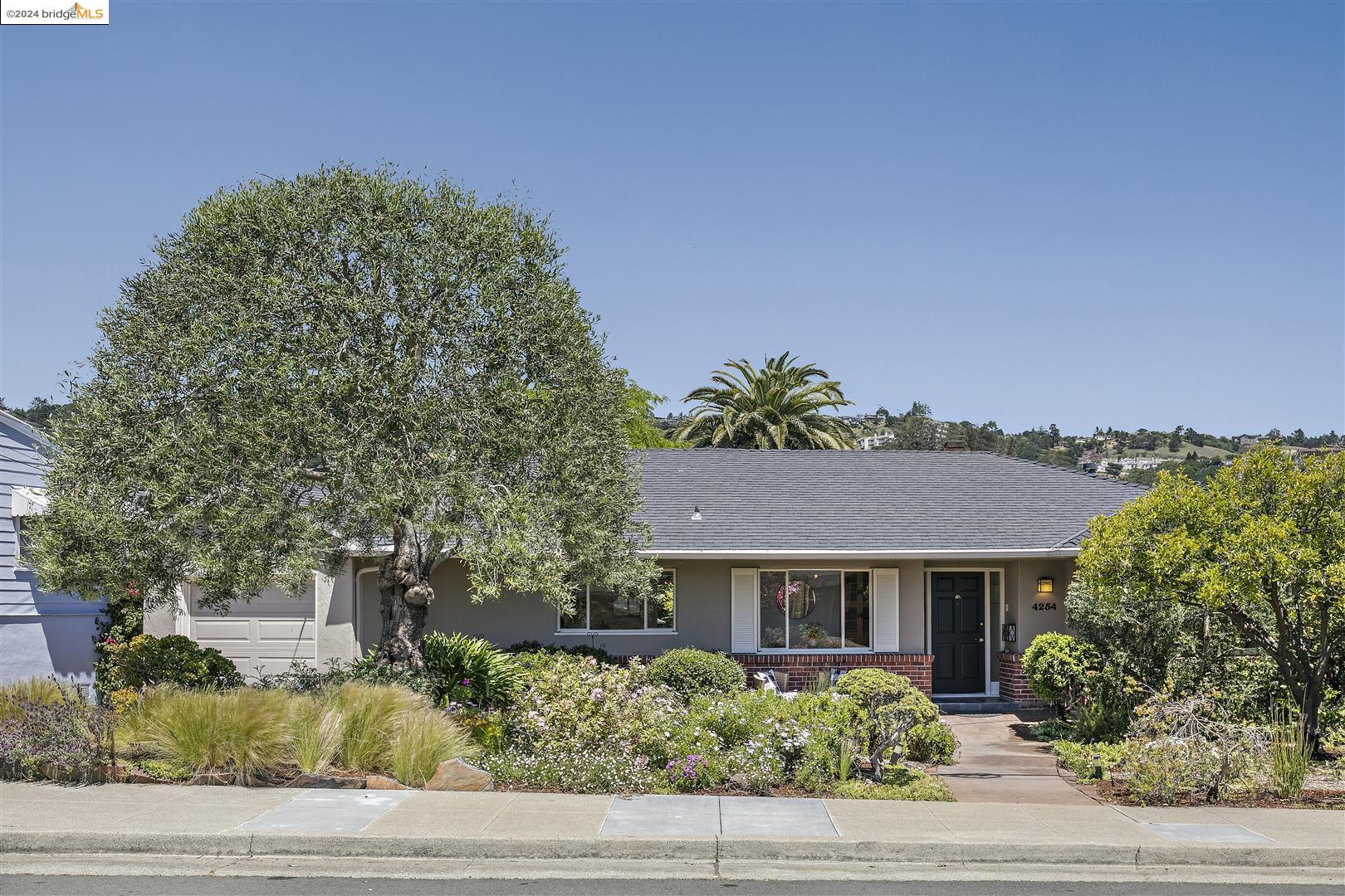 4254 Gregory St