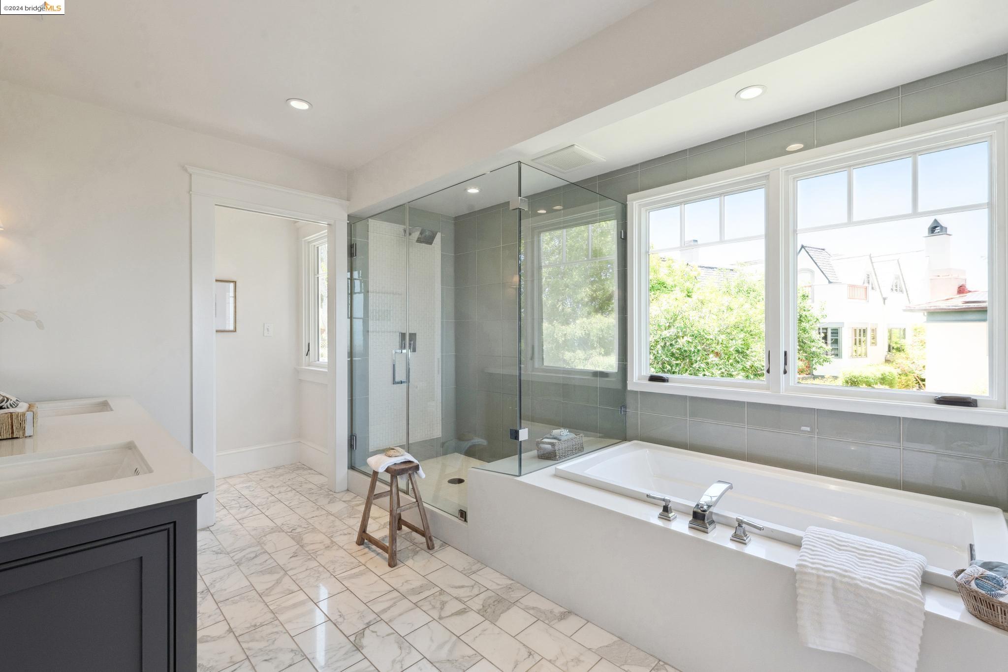 123 SHERIDAN ROAD