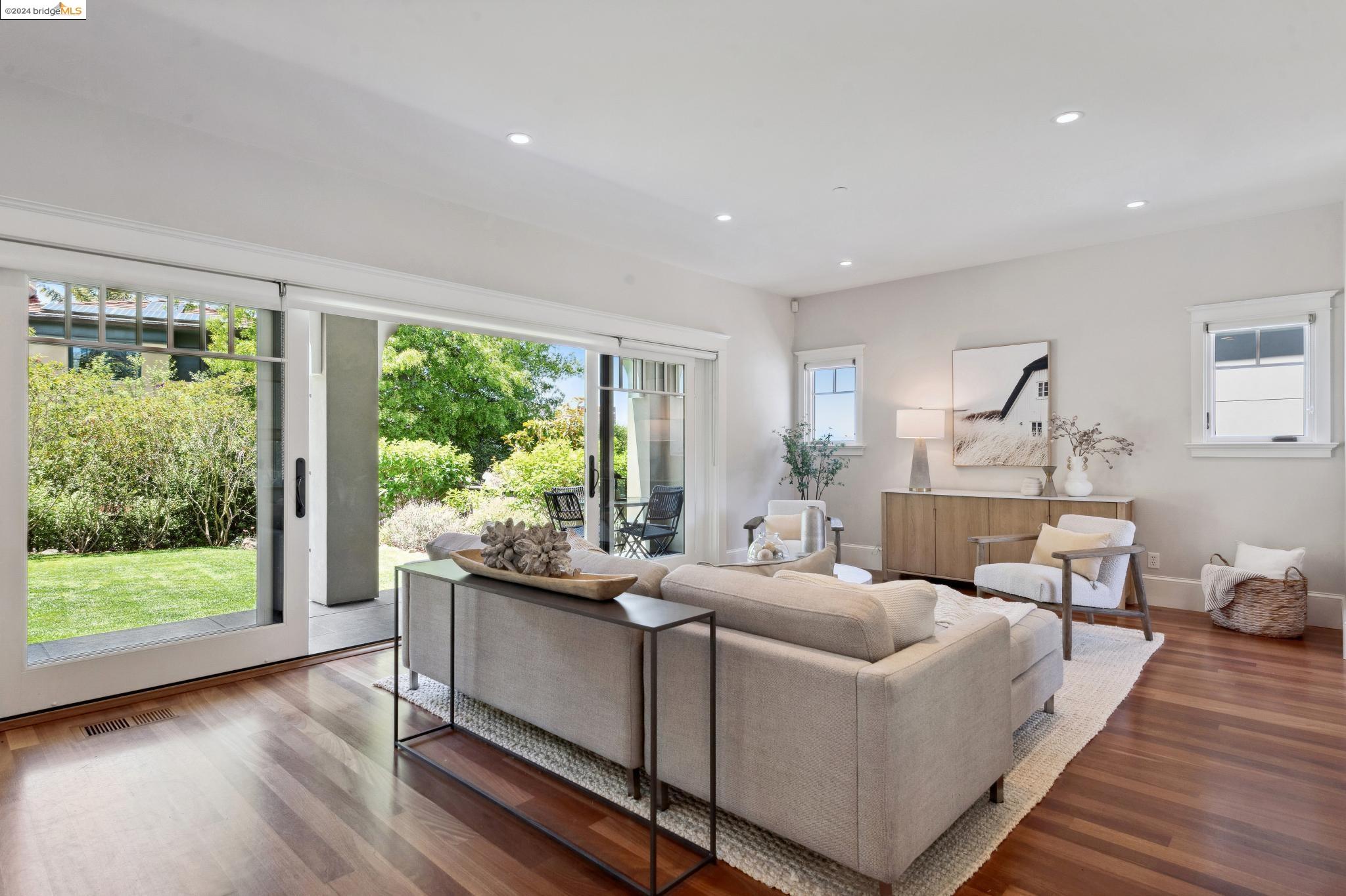 123 SHERIDAN ROAD