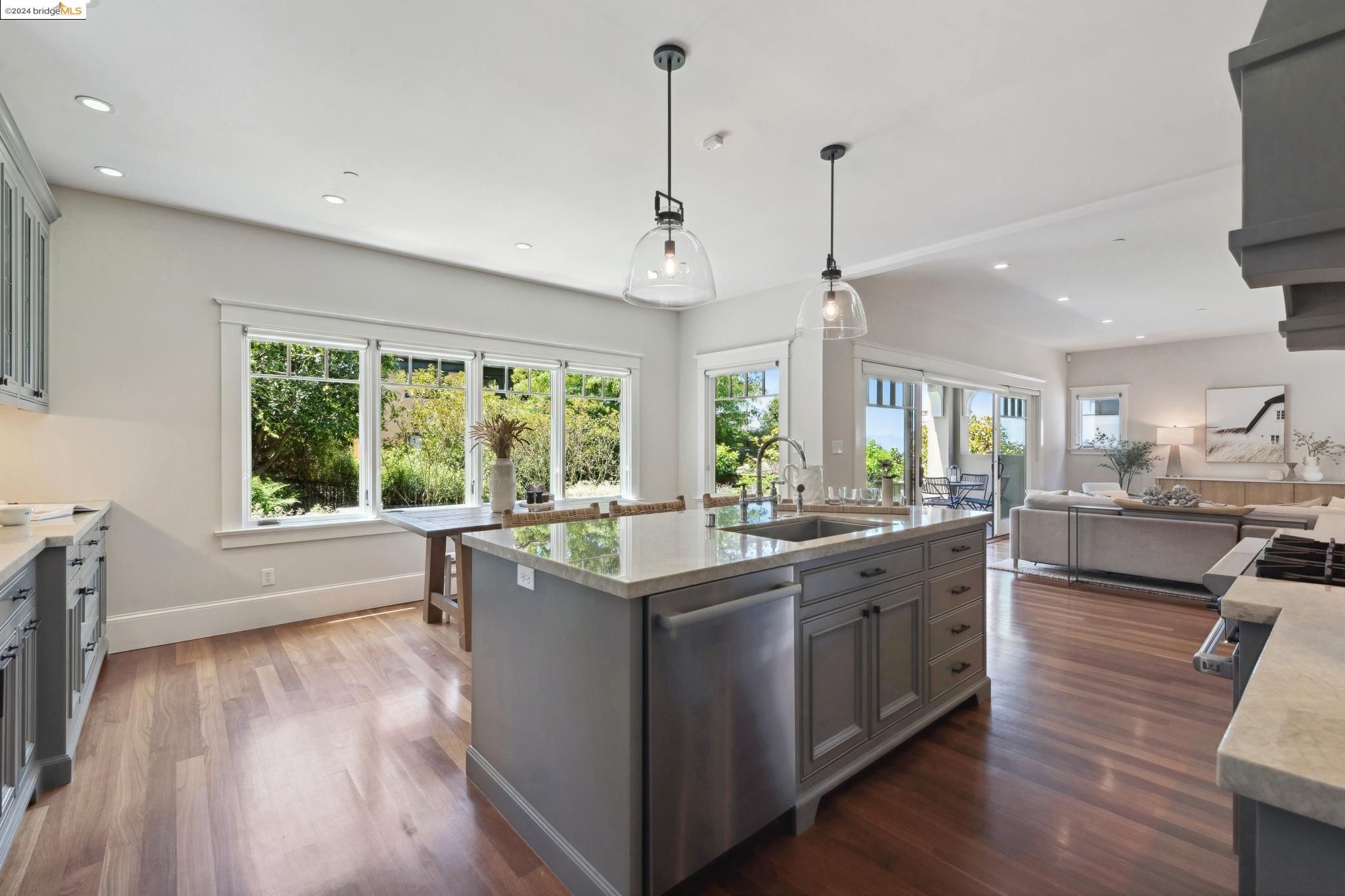 123 SHERIDAN ROAD