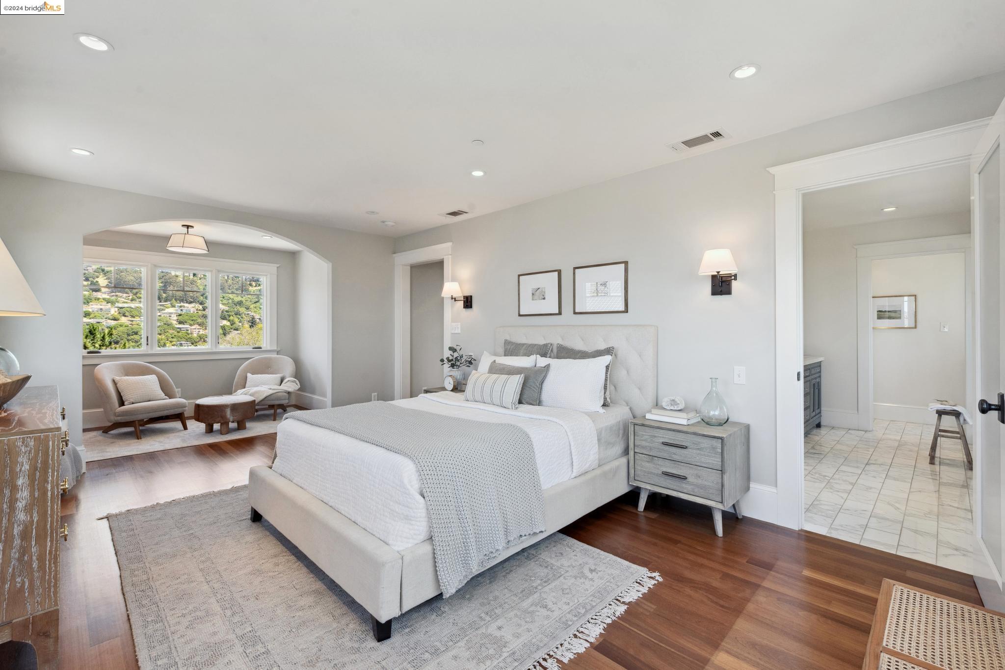 123 SHERIDAN ROAD