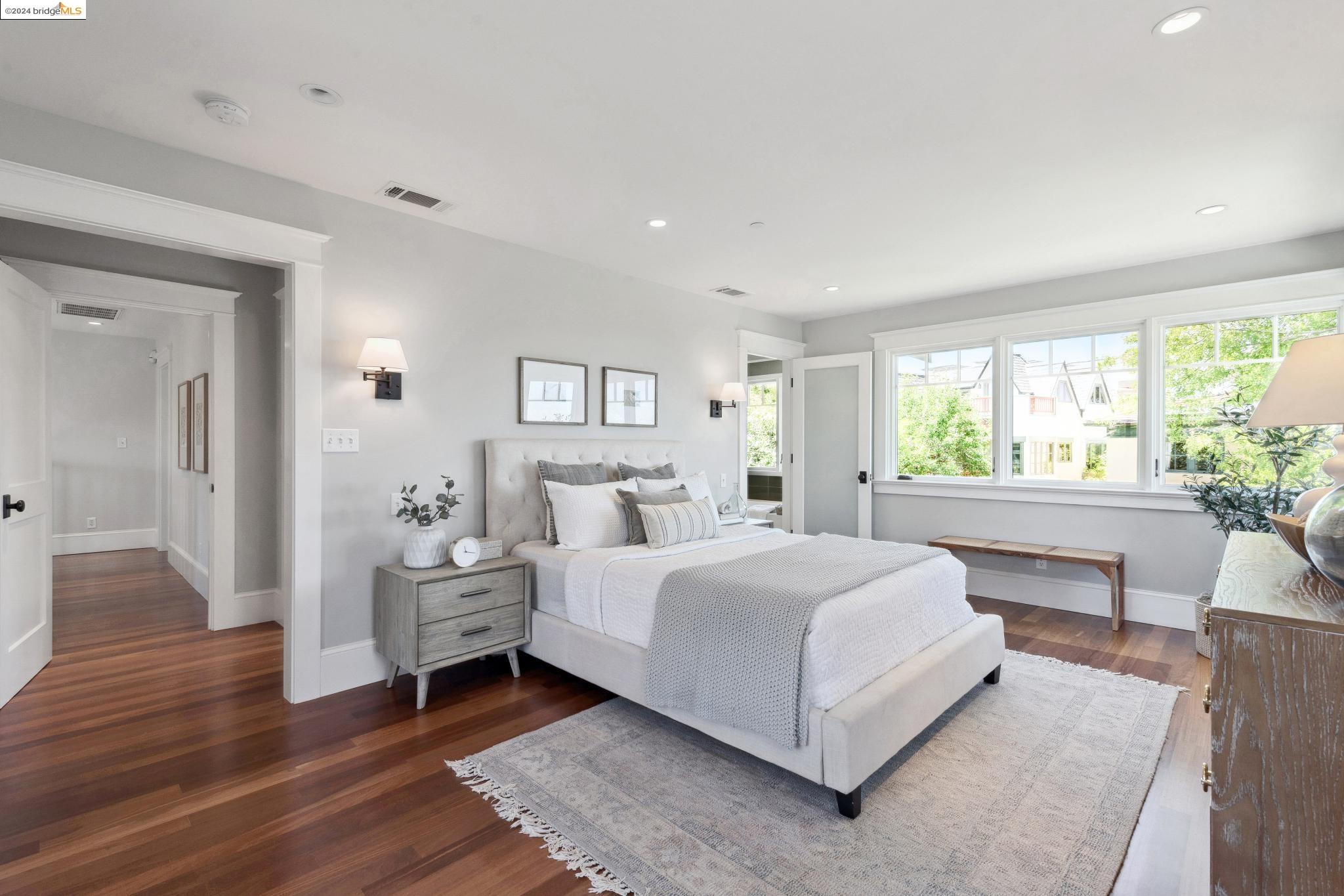 123 SHERIDAN ROAD