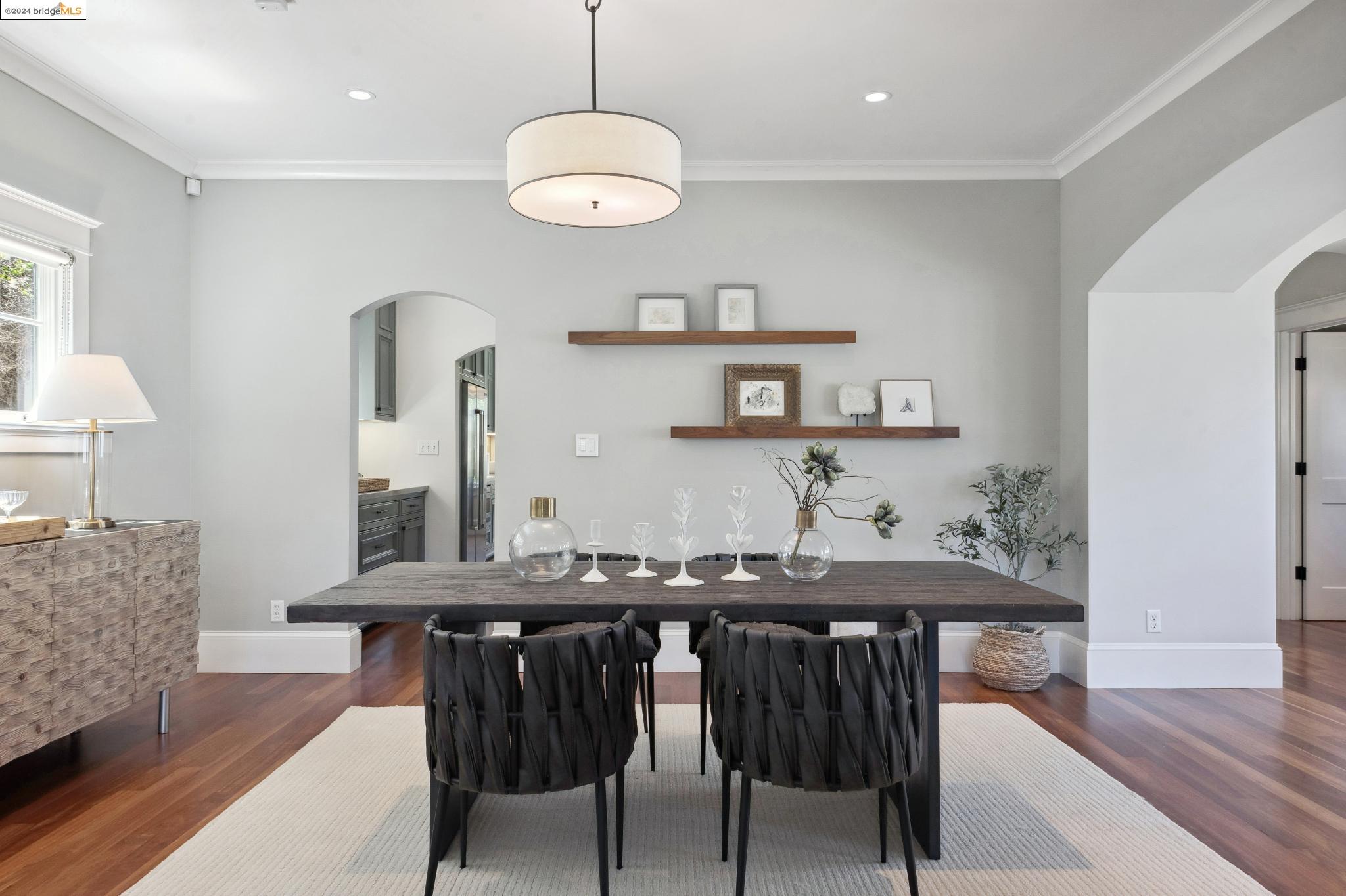 123 SHERIDAN ROAD
