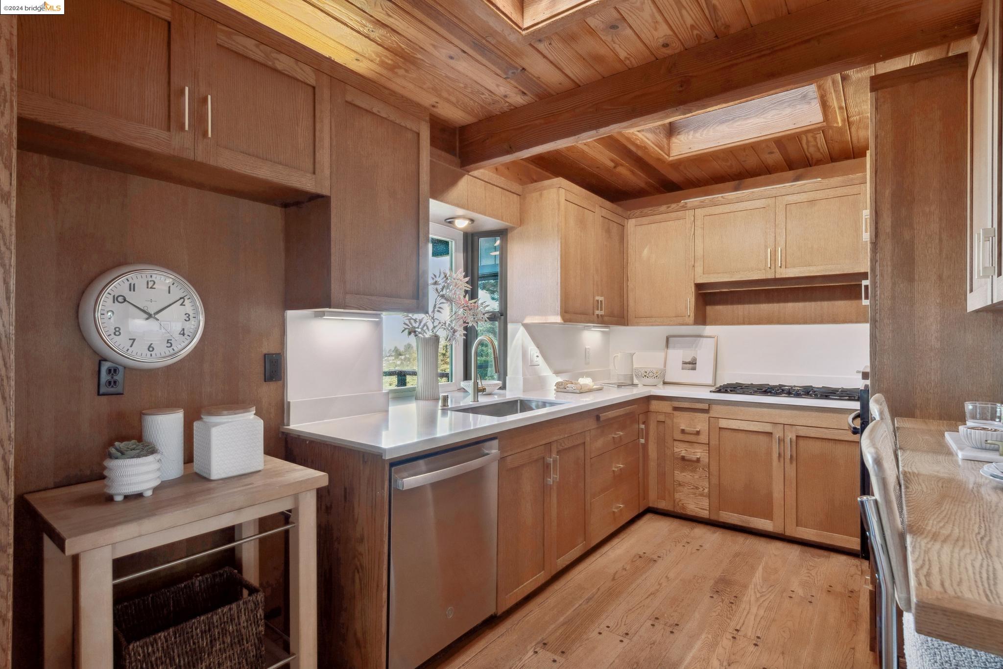 7039 SHIRLEY DRIVE